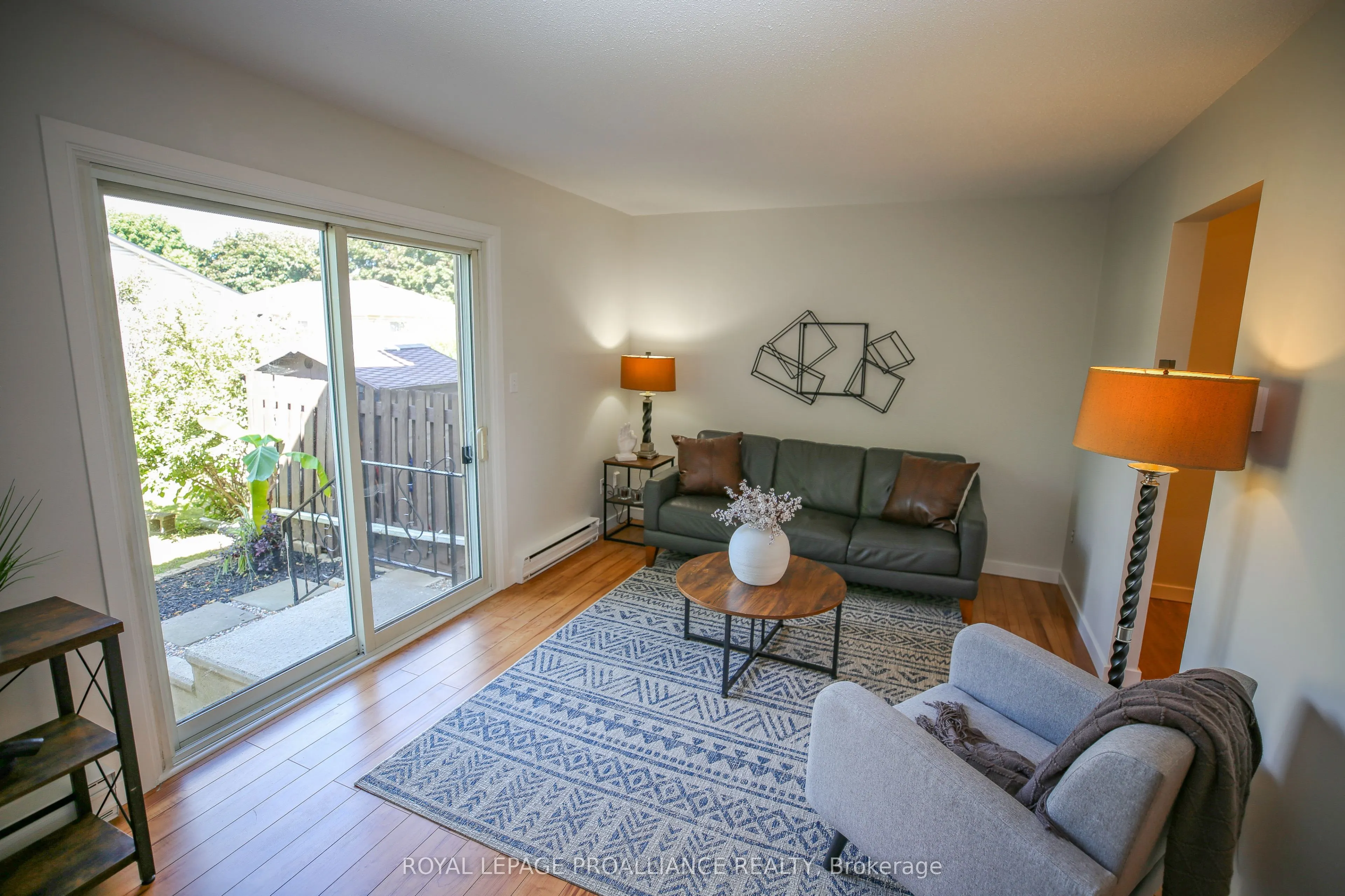 1271 Millwood Avenue, #7