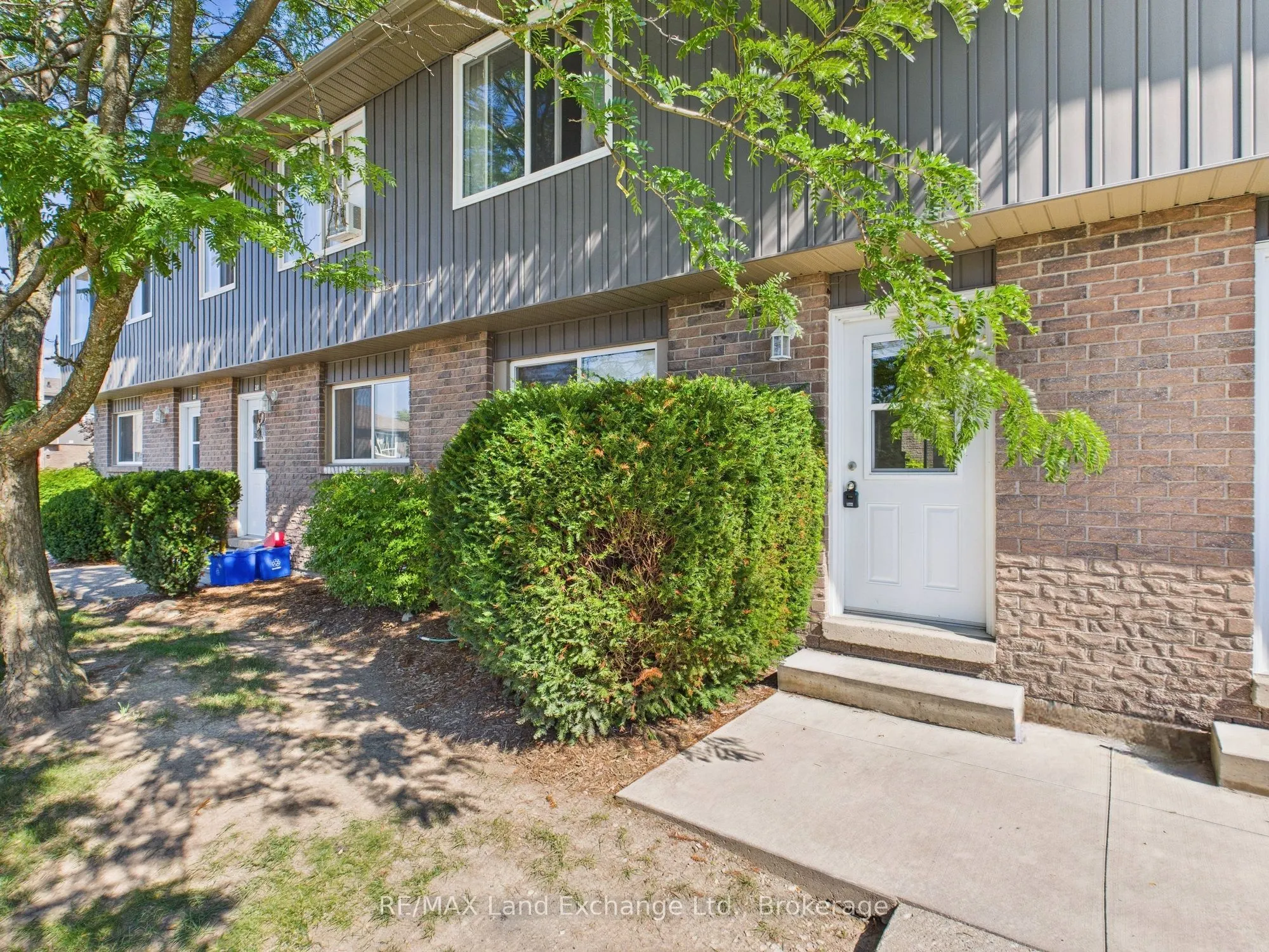 850 Walsh Street, #27