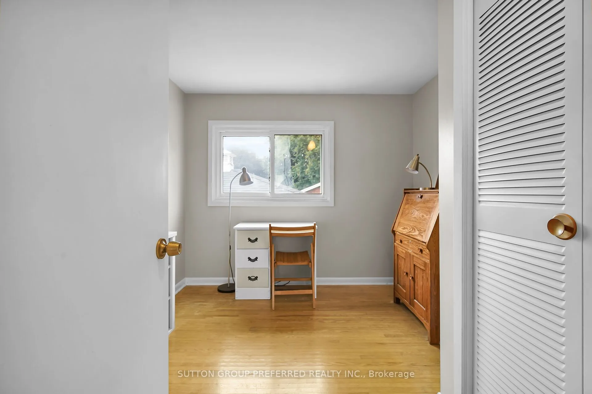 56 Tweed Crescent