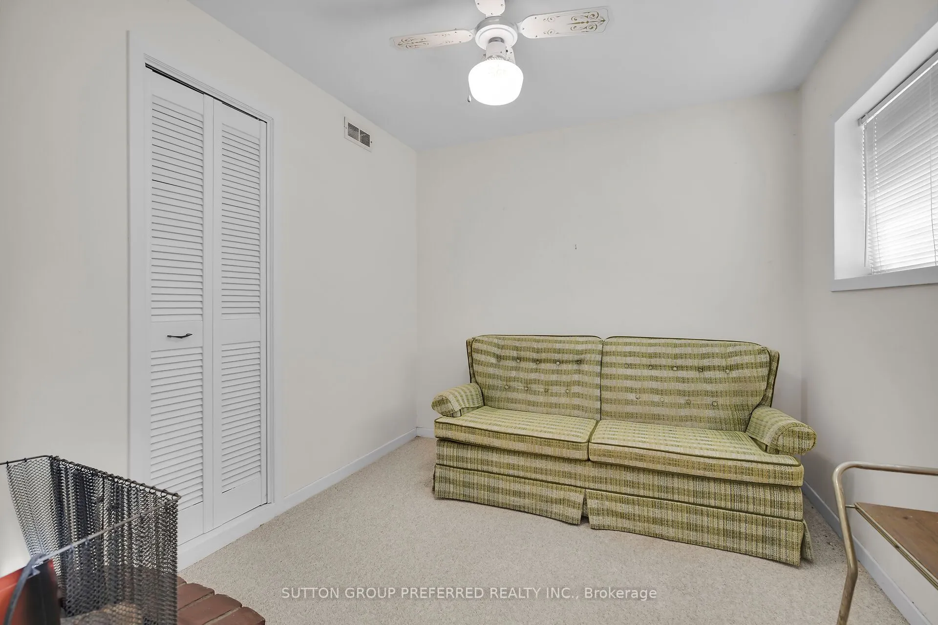 56 Tweed Crescent