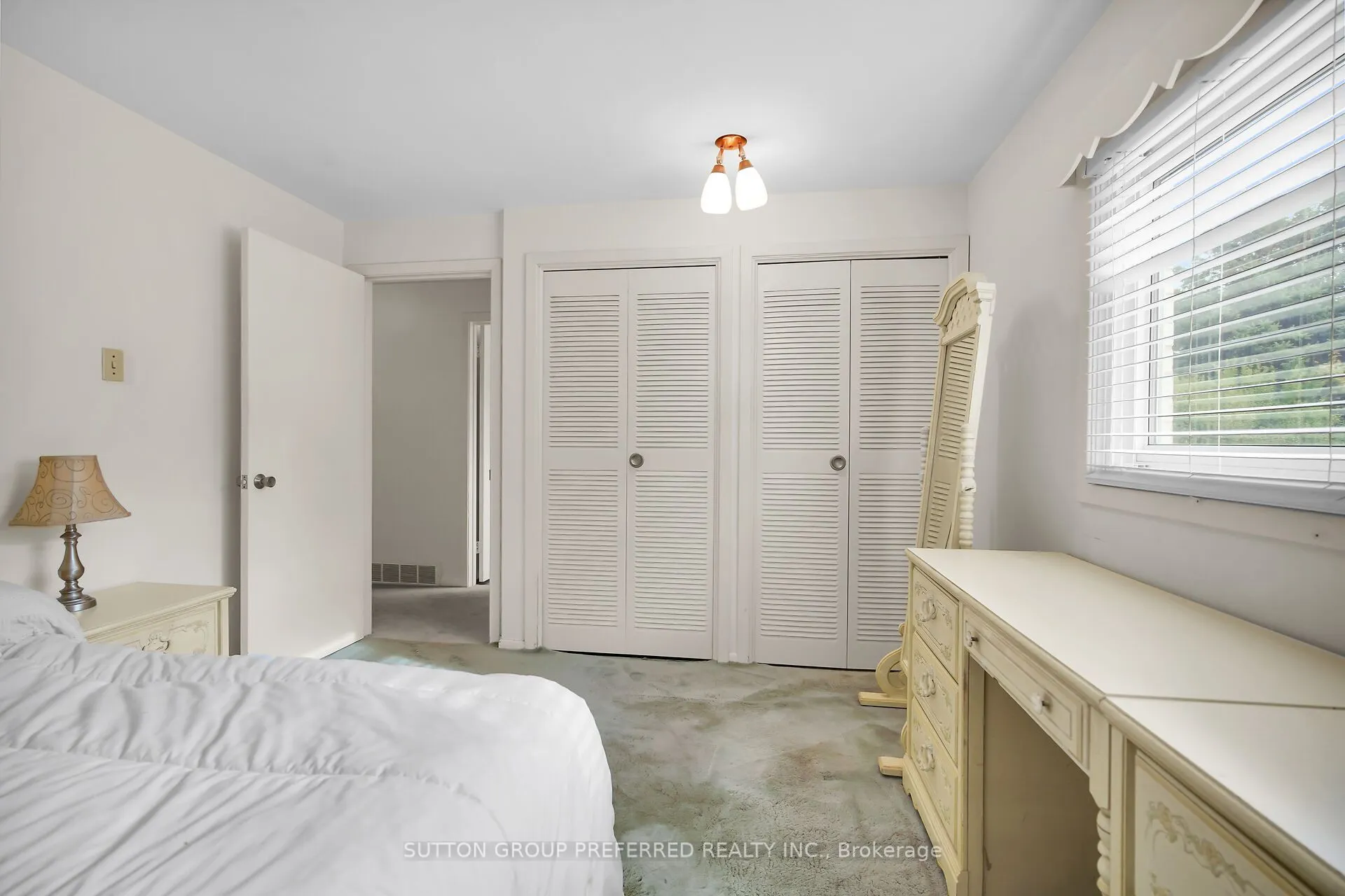 56 Tweed Crescent