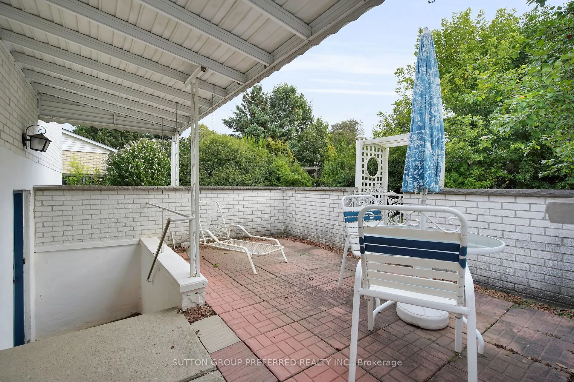 56 Tweed Crescent
