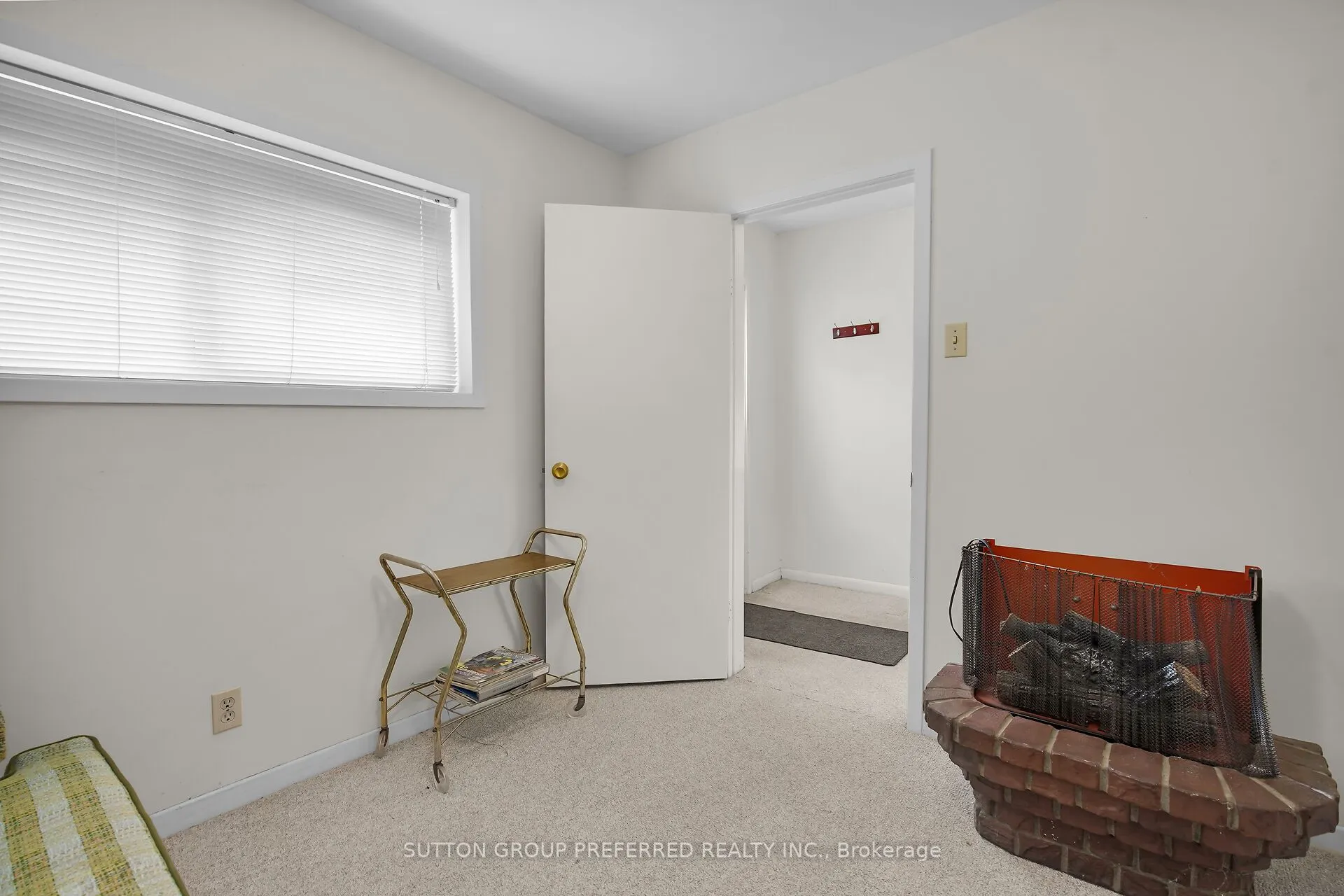 56 Tweed Crescent