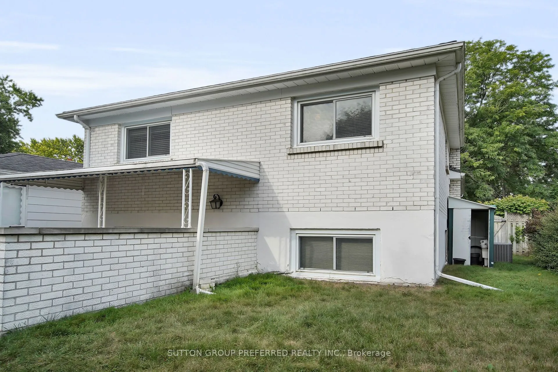 56 Tweed Crescent