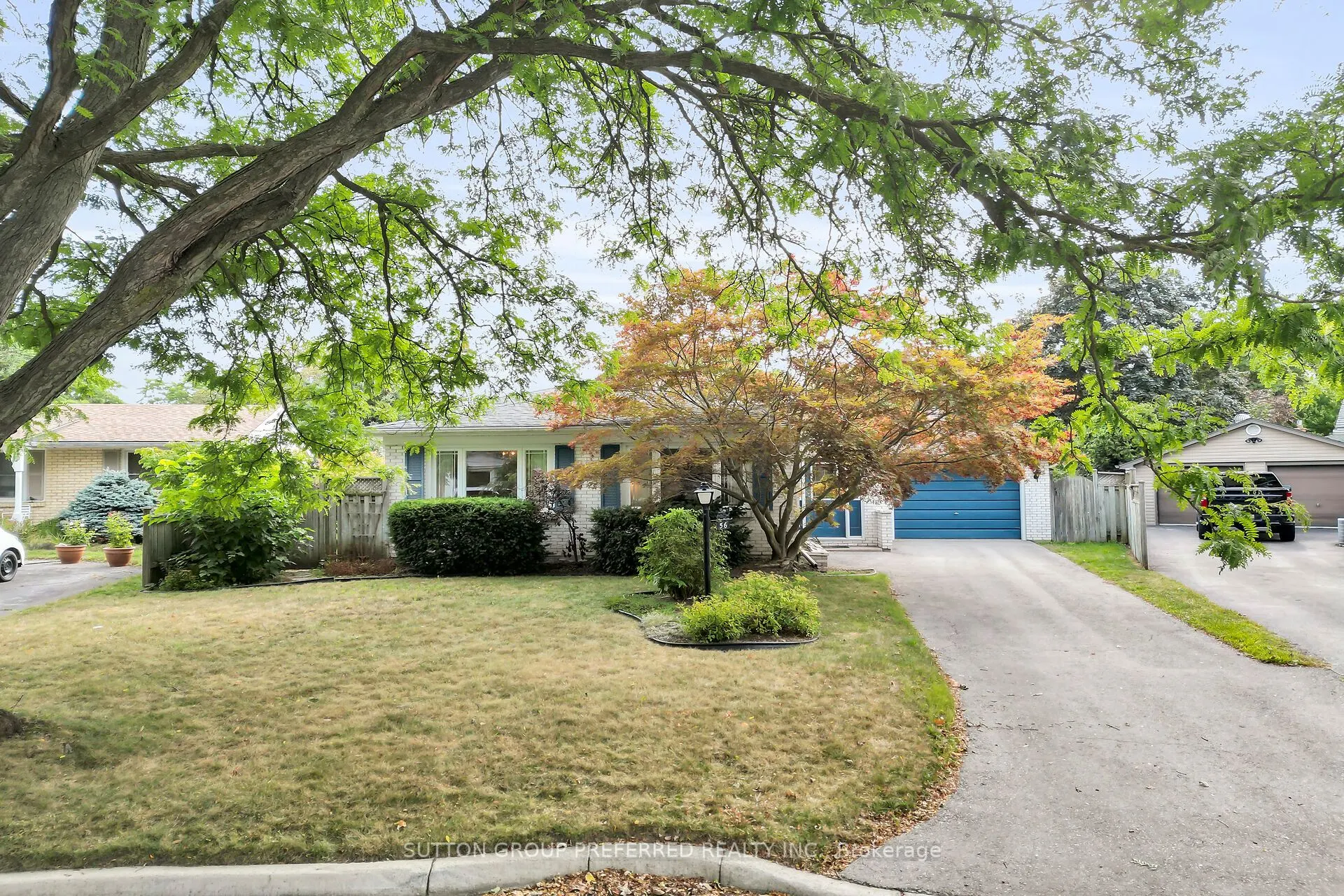 56 Tweed Crescent