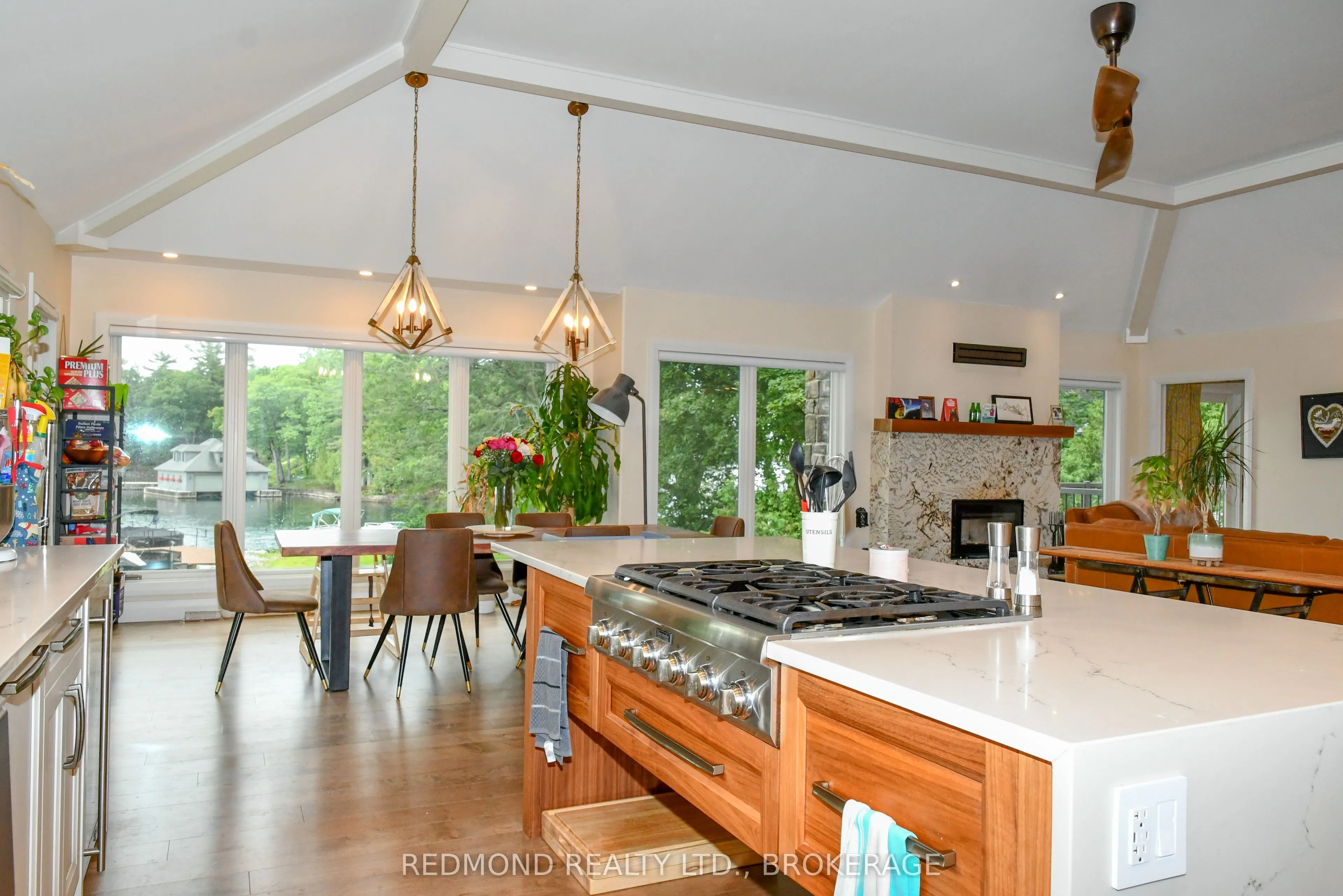 403 1000 Islands Parkway