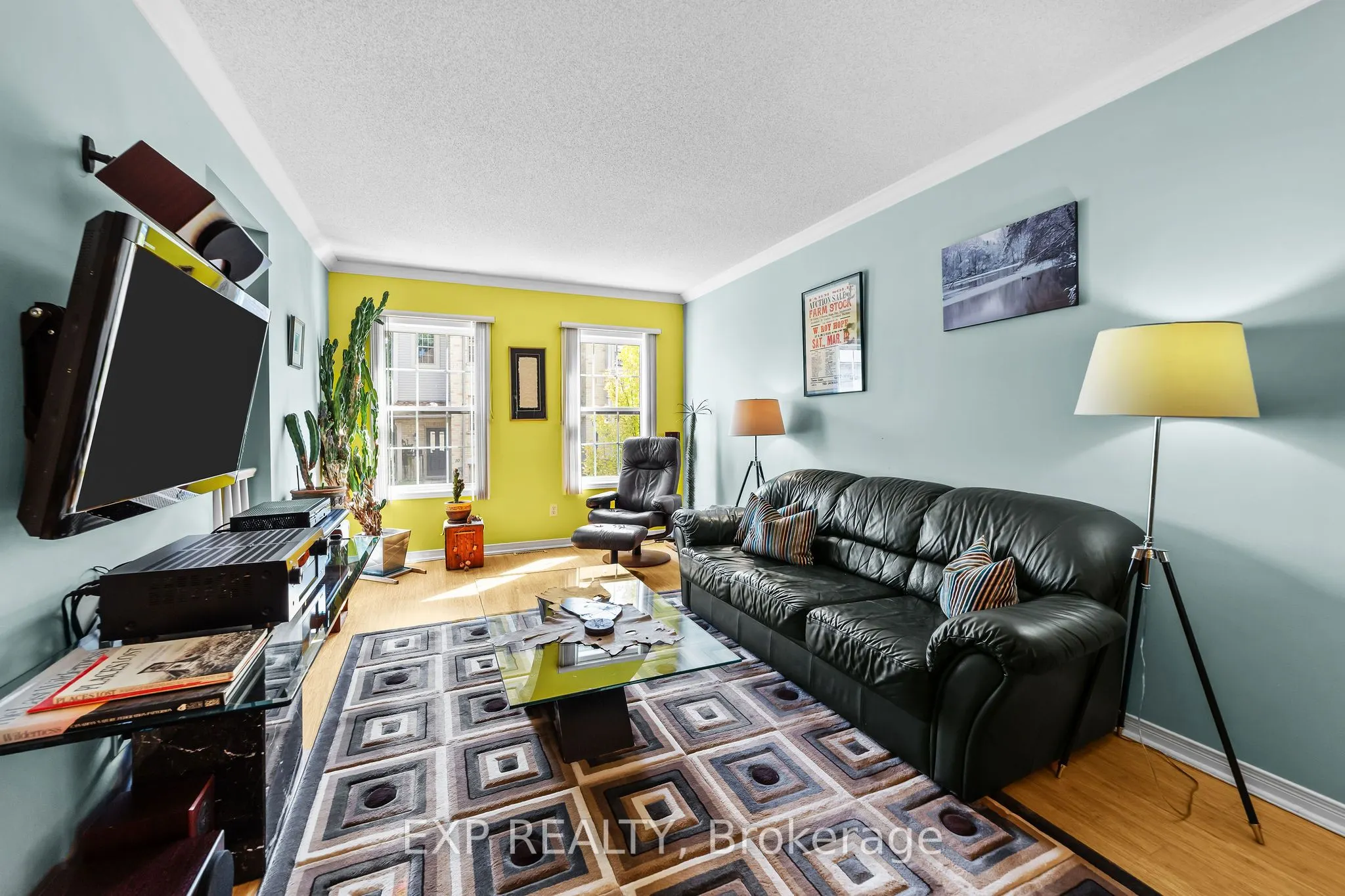 609 COLBORNE Street, #11