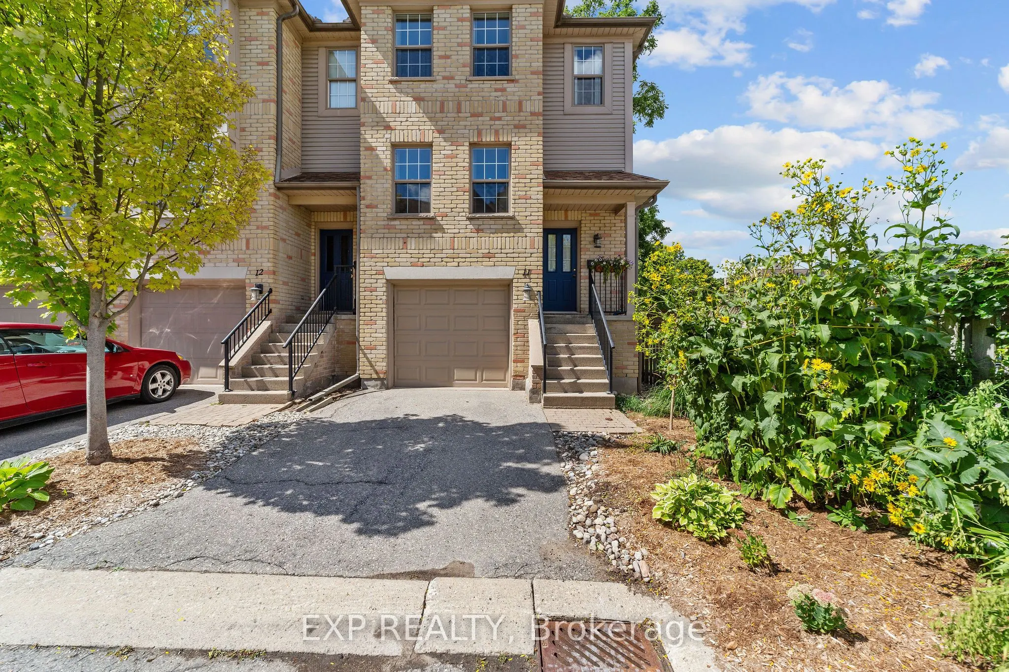 609 COLBORNE Street, #11