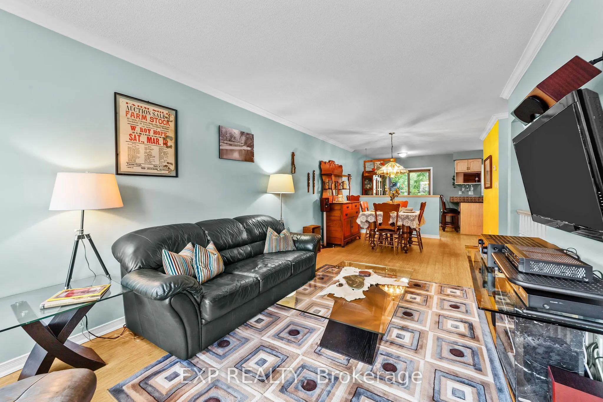 609 COLBORNE Street, #11