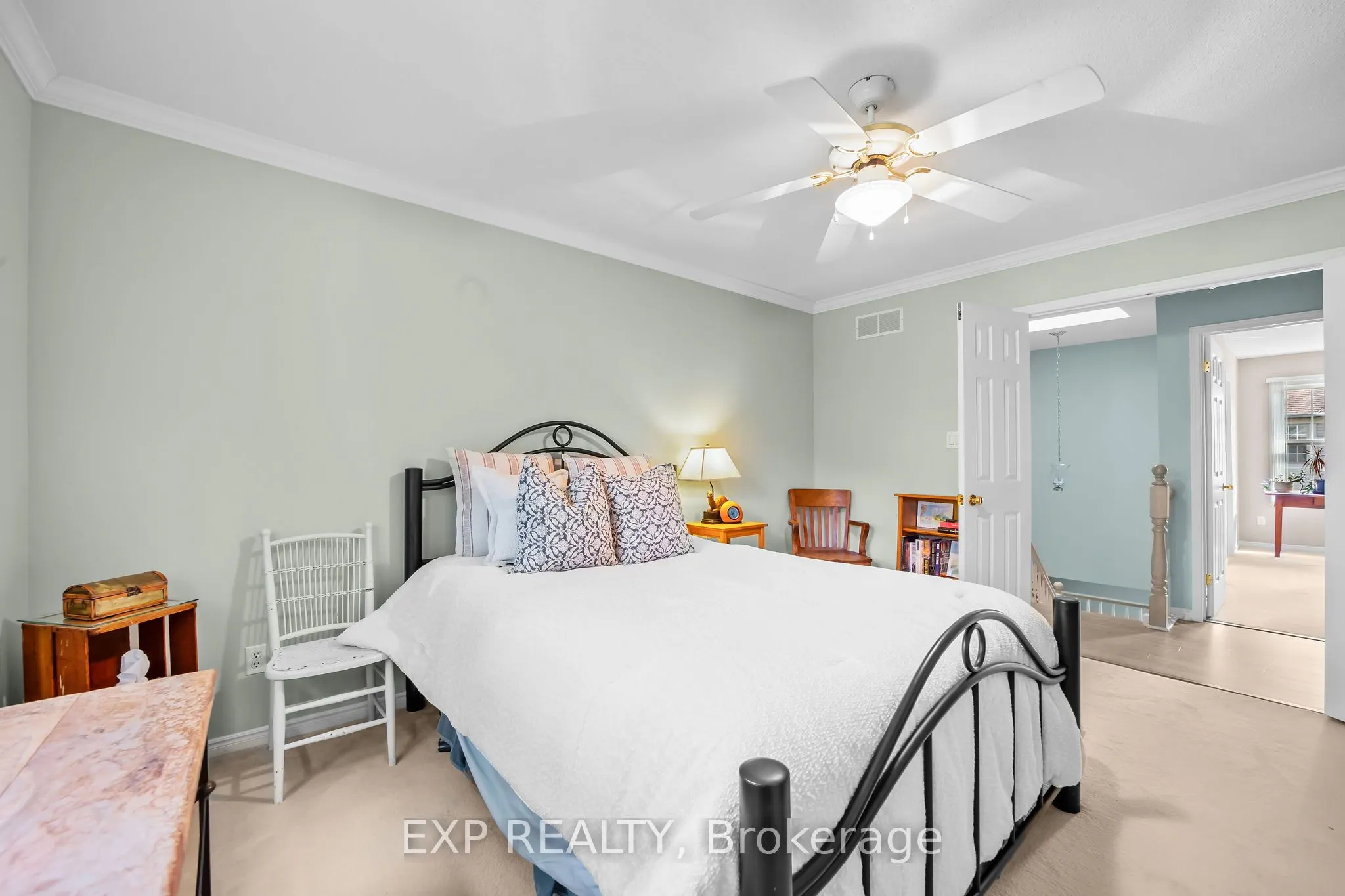 609 COLBORNE Street, #11