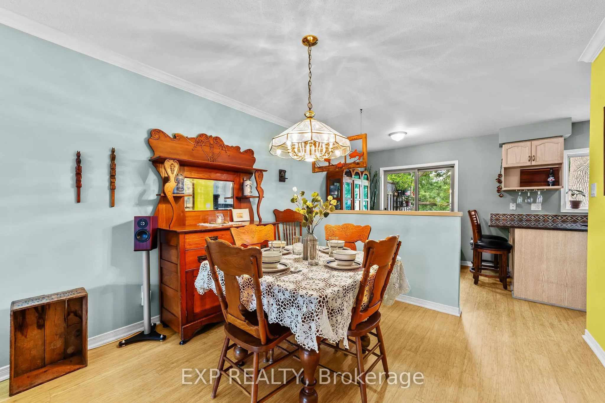 609 COLBORNE Street, #11