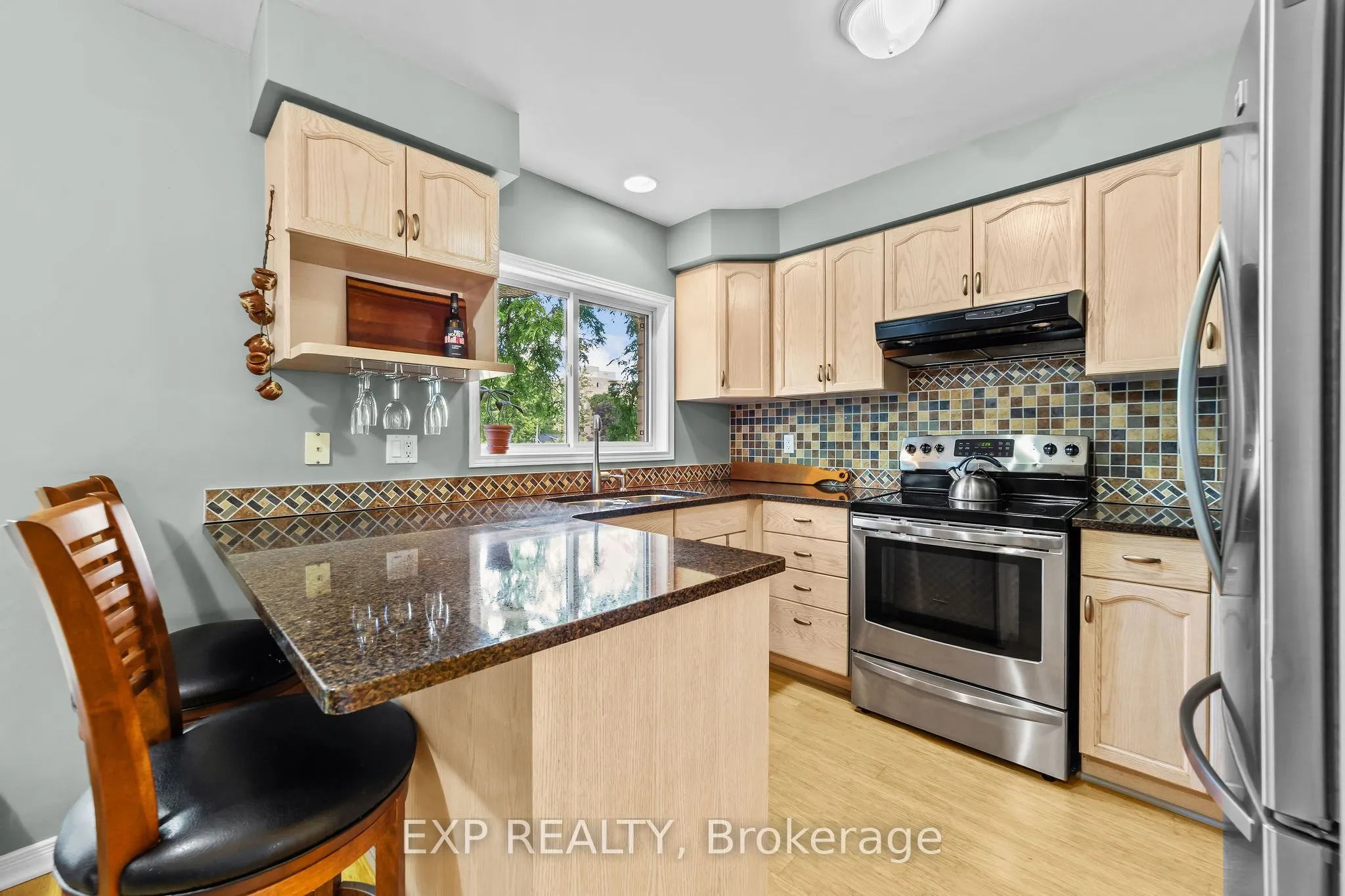 609 COLBORNE Street, #11