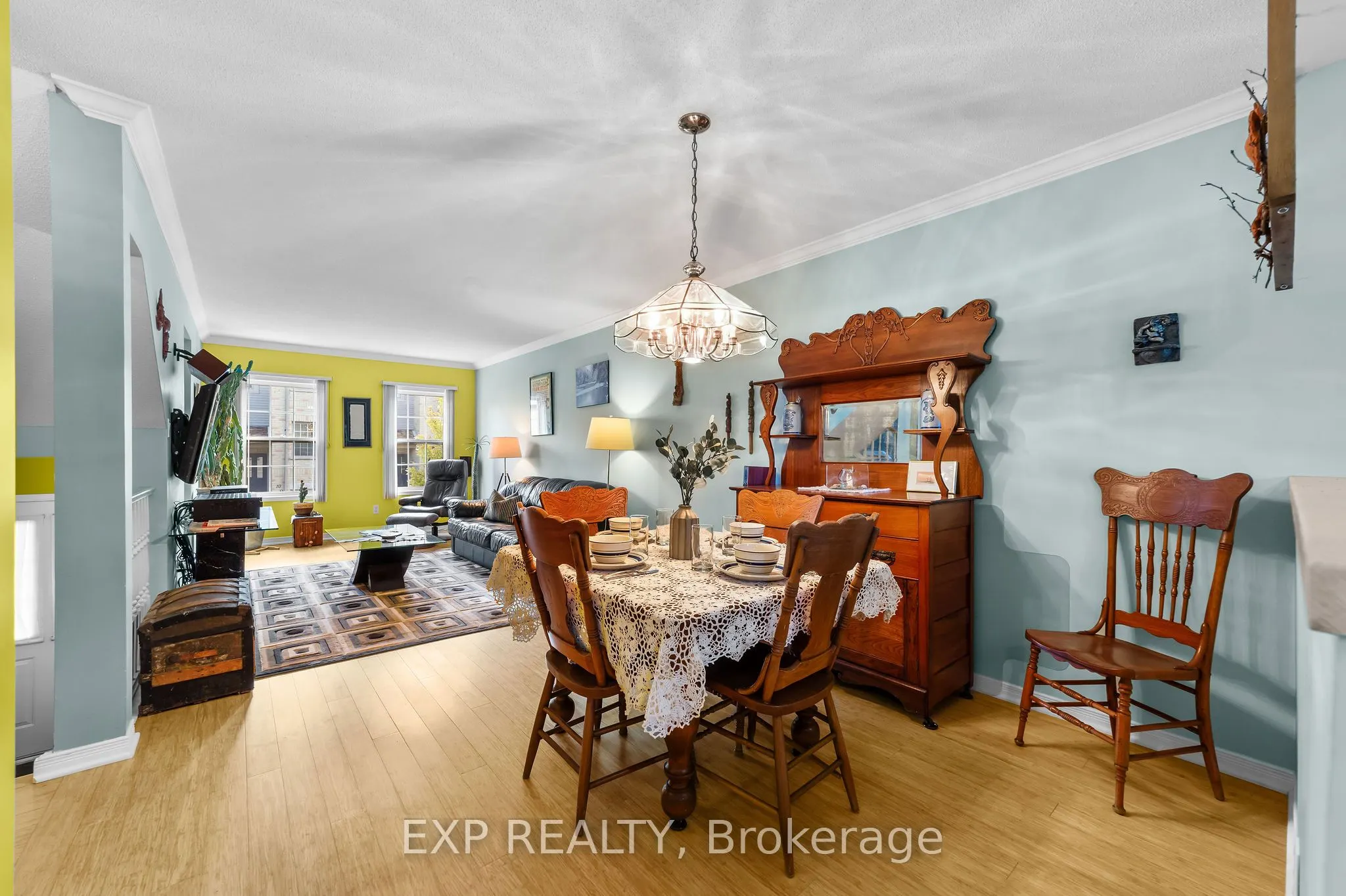 609 COLBORNE Street, #11