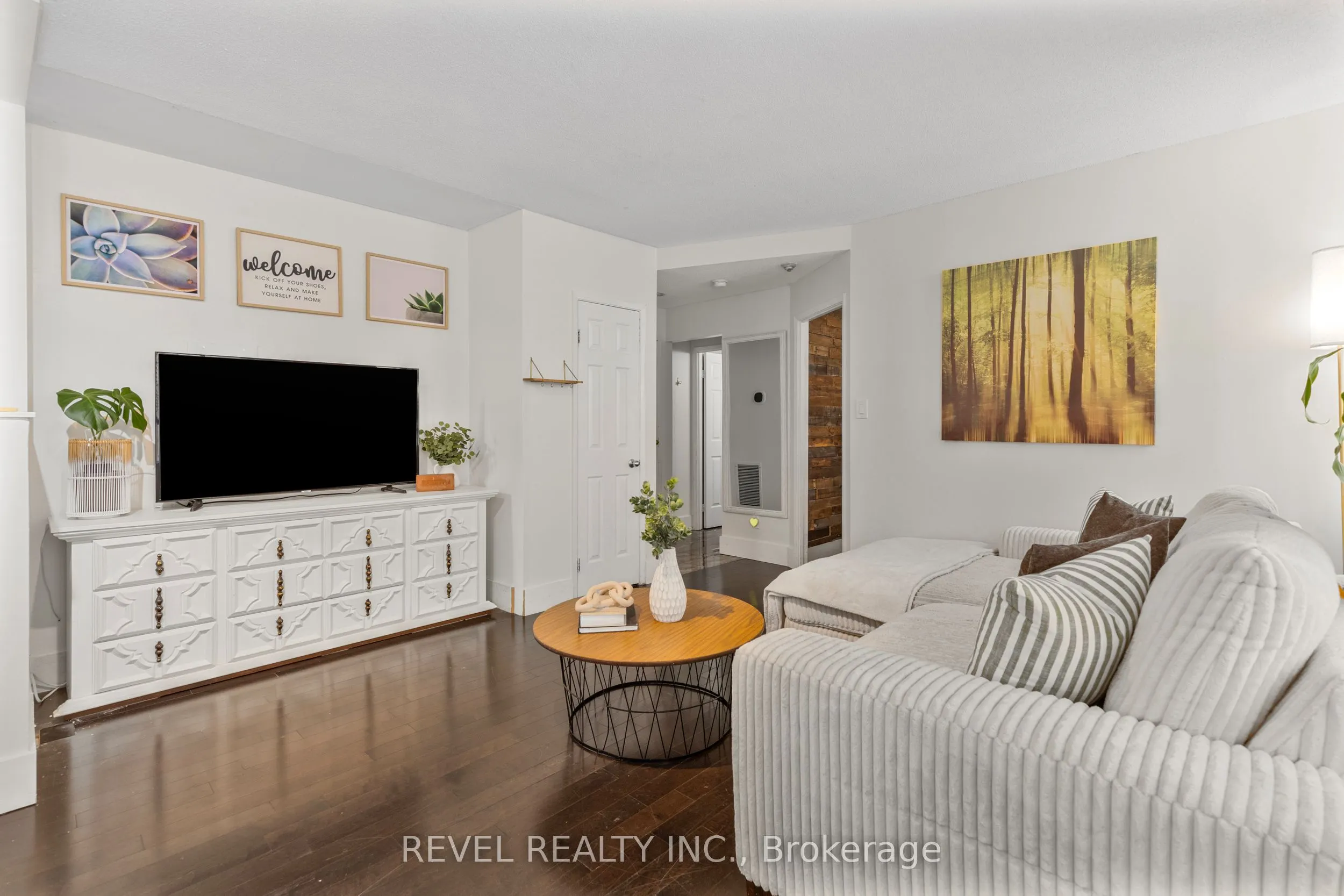36 James Street S, #803