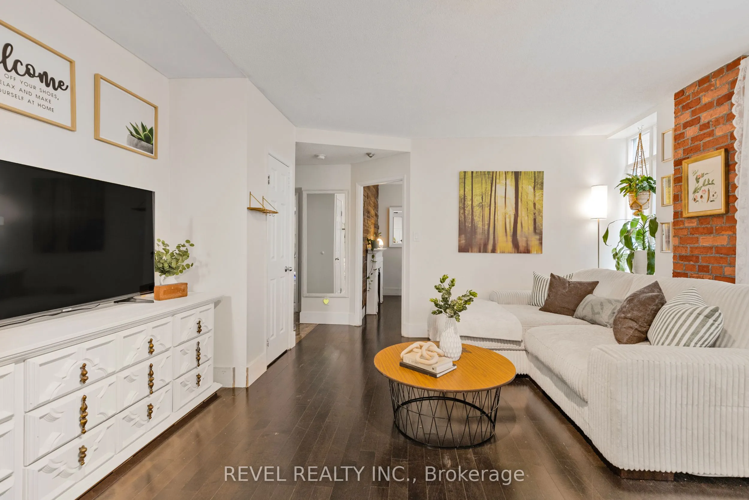 36 James Street S, #803