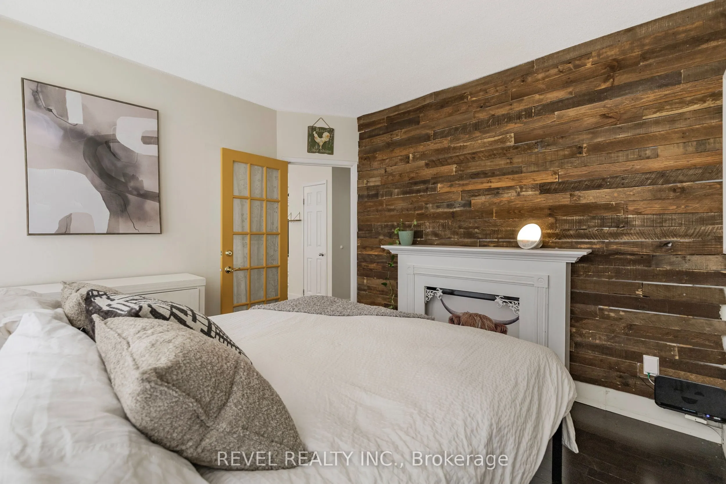 36 James Street S, #803