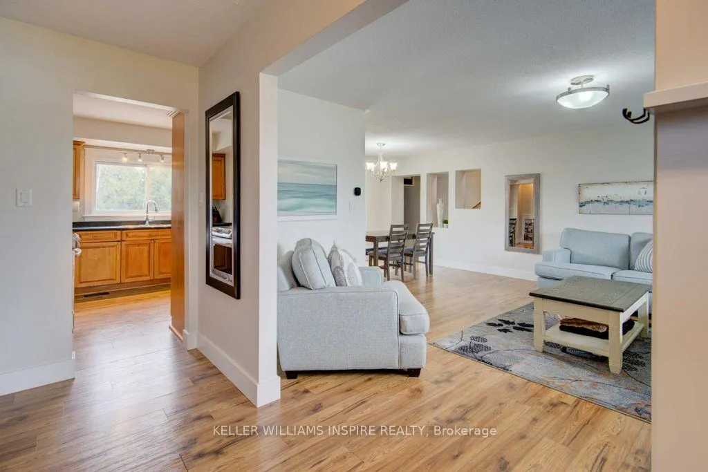 87 Jeffrey Drive