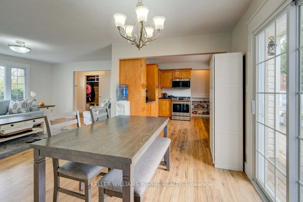 87 Jeffrey Drive