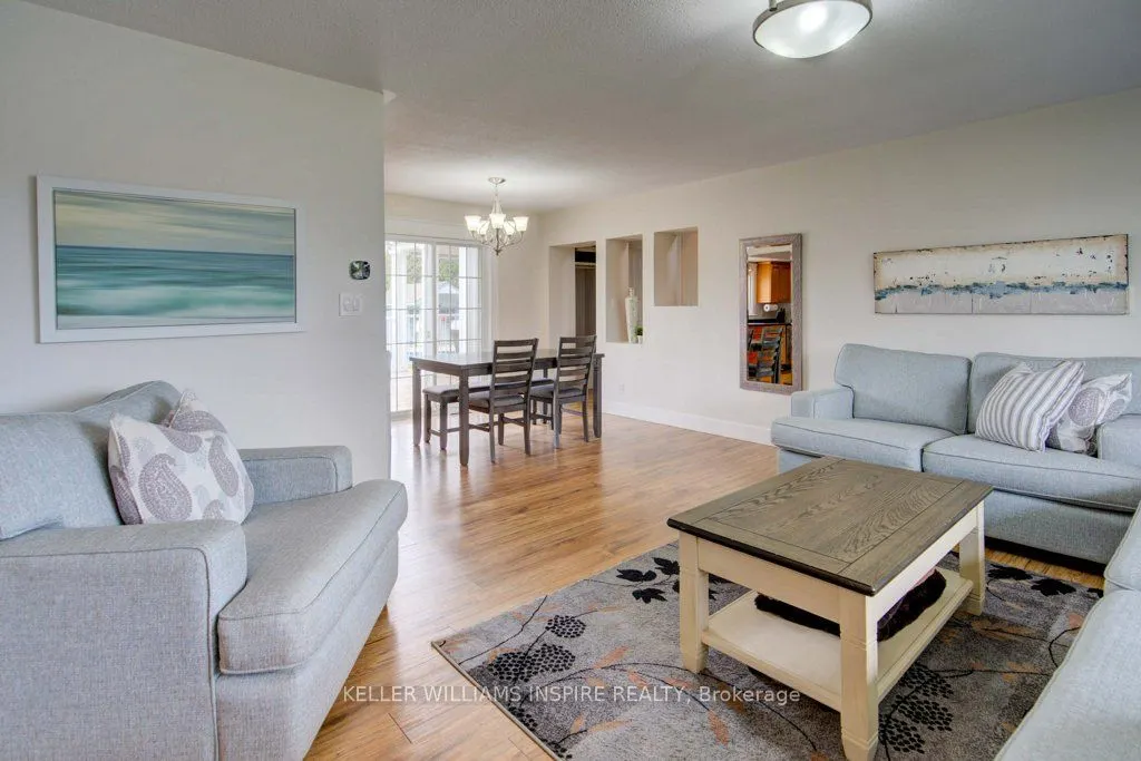 87 Jeffrey Drive