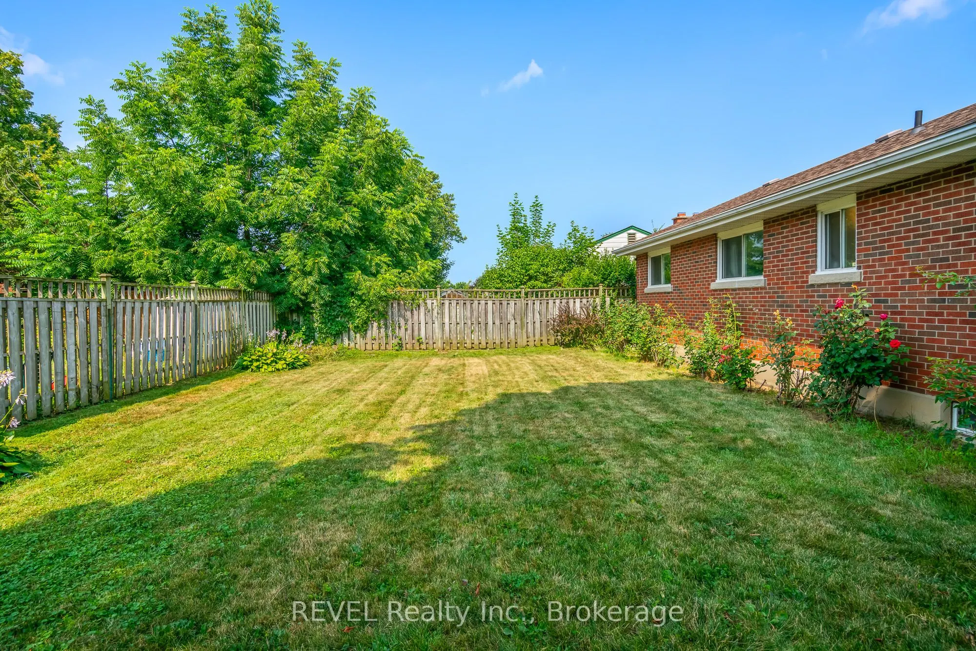 18 Broadmore Avenue
