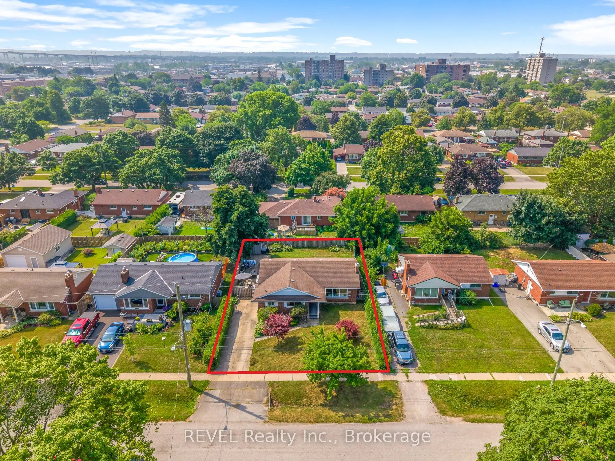 18 Broadmore Avenue