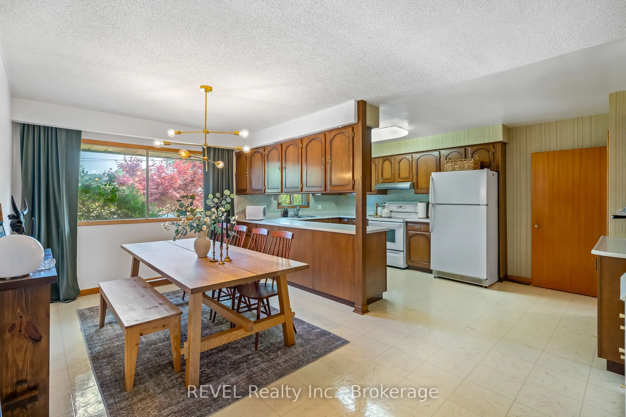 18 Broadmore Avenue