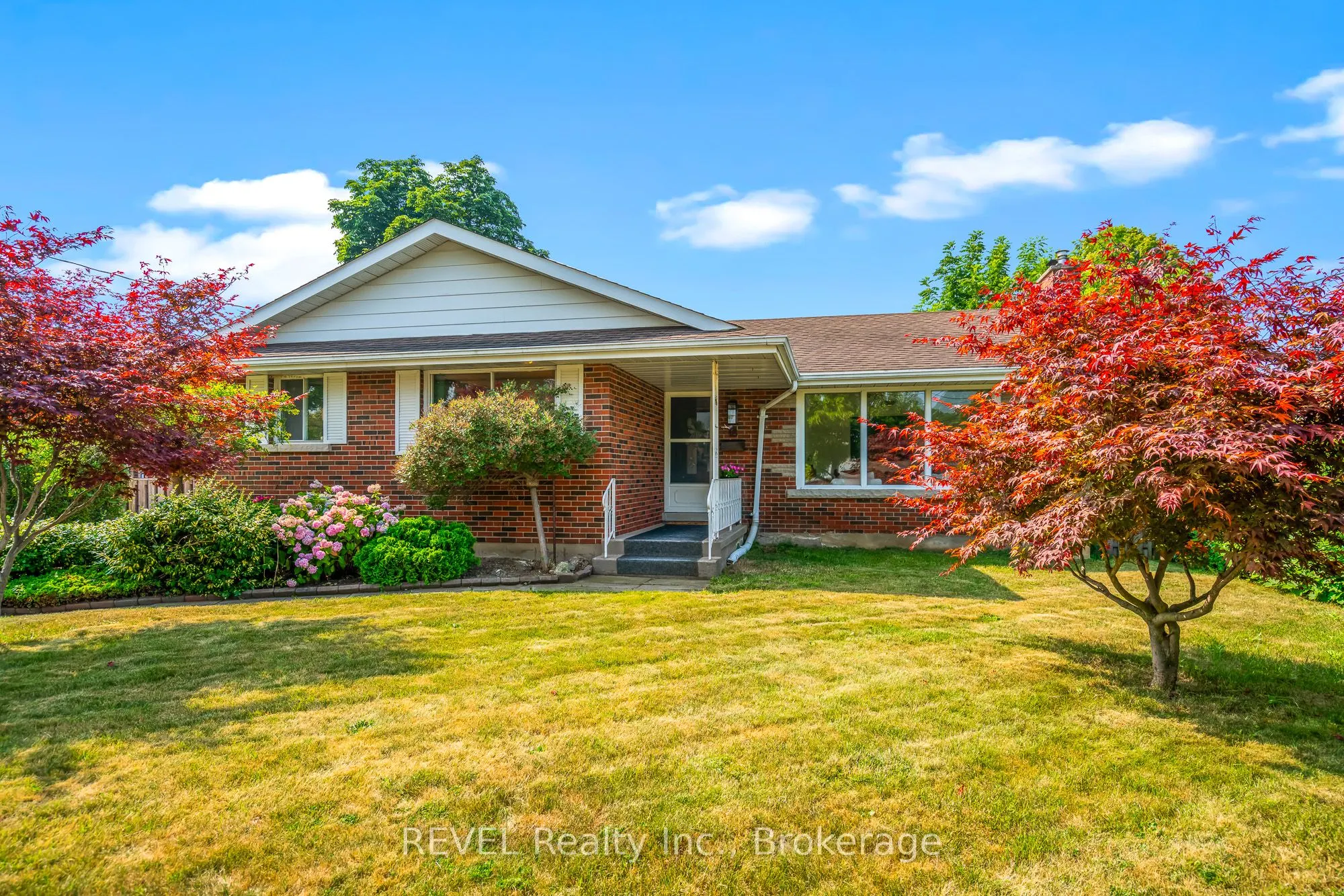 18 Broadmore Avenue