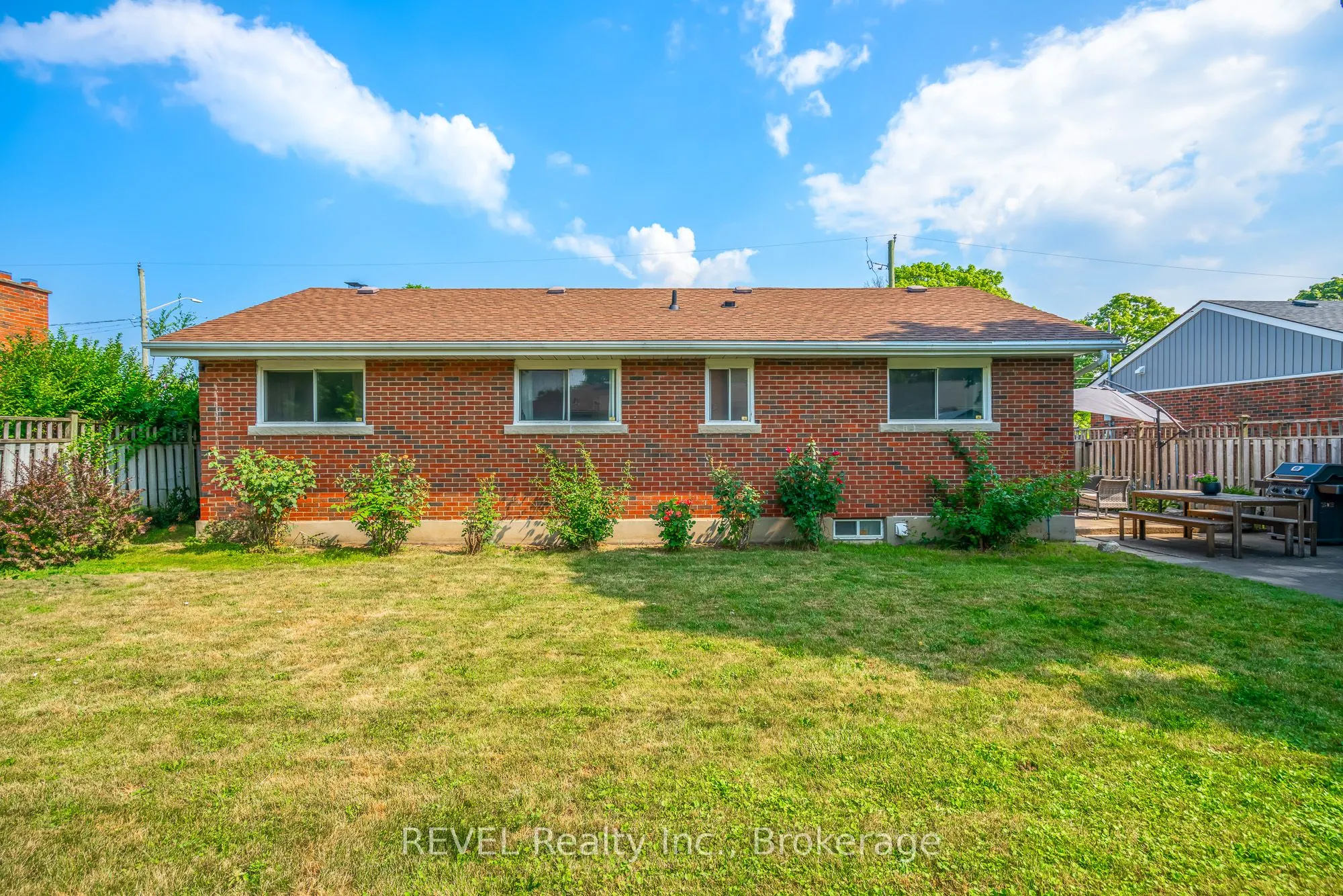 18 Broadmore Avenue