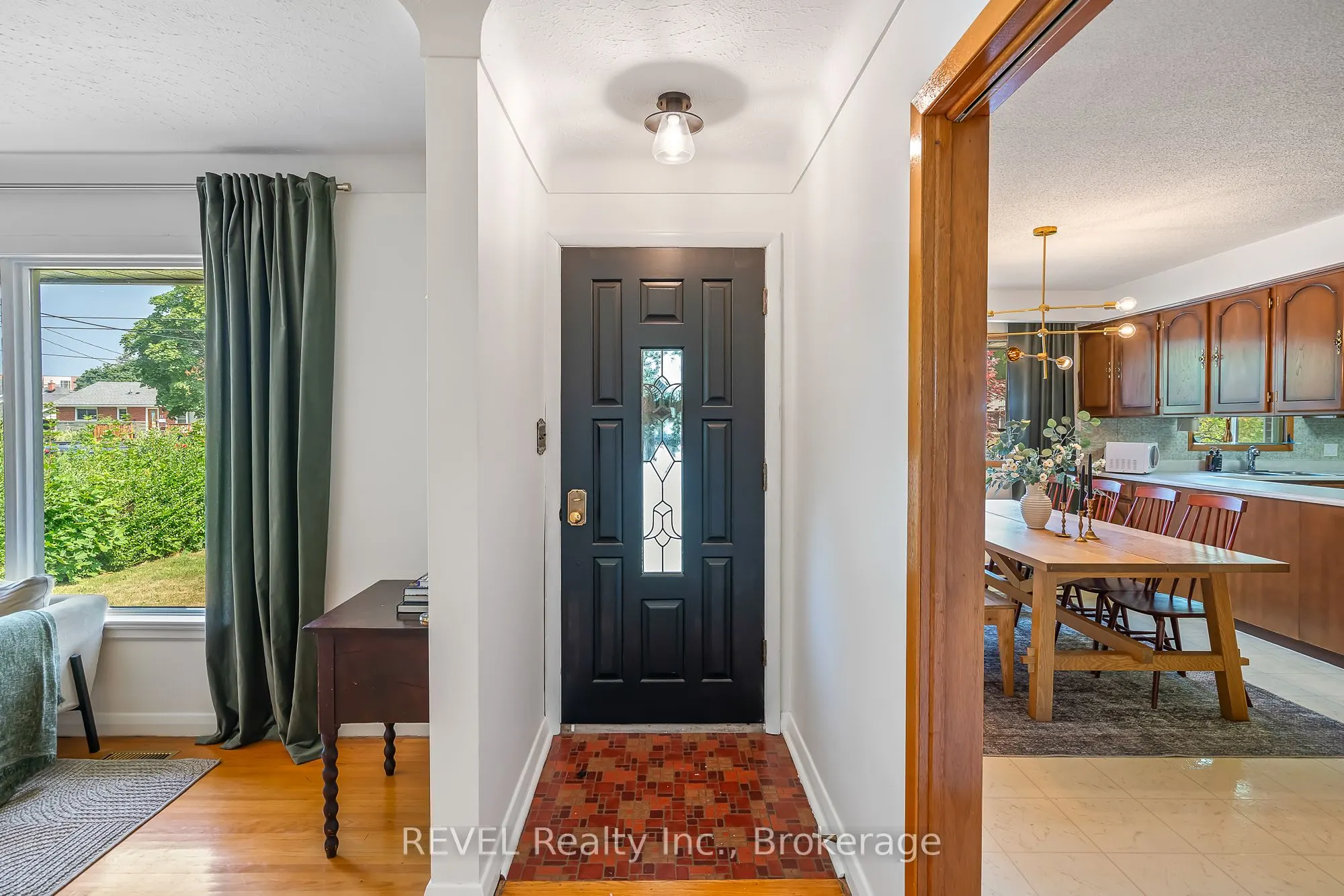 18 Broadmore Avenue