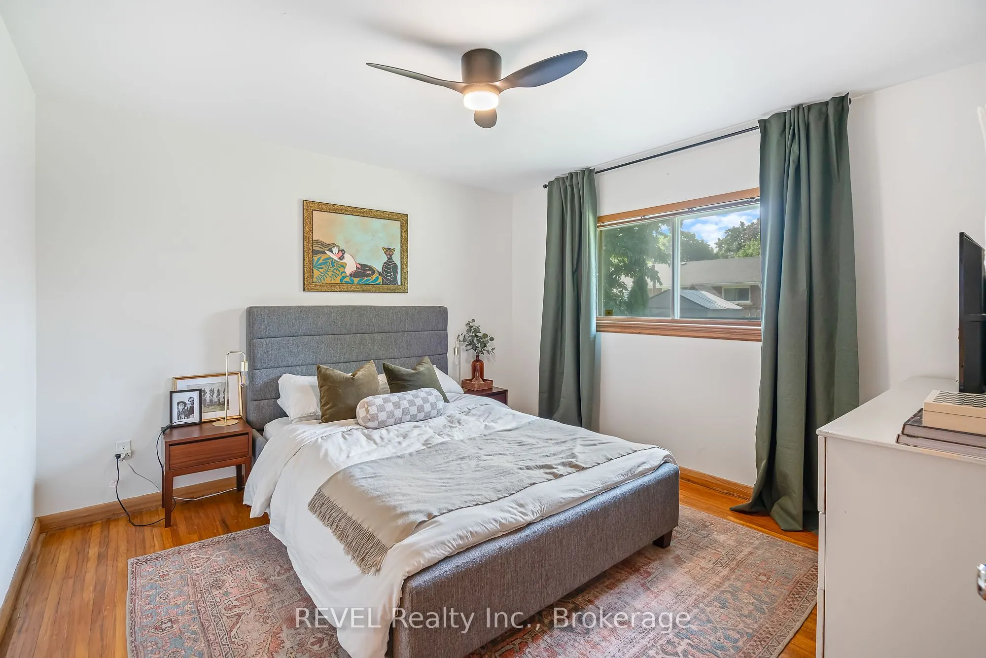 18 Broadmore Avenue