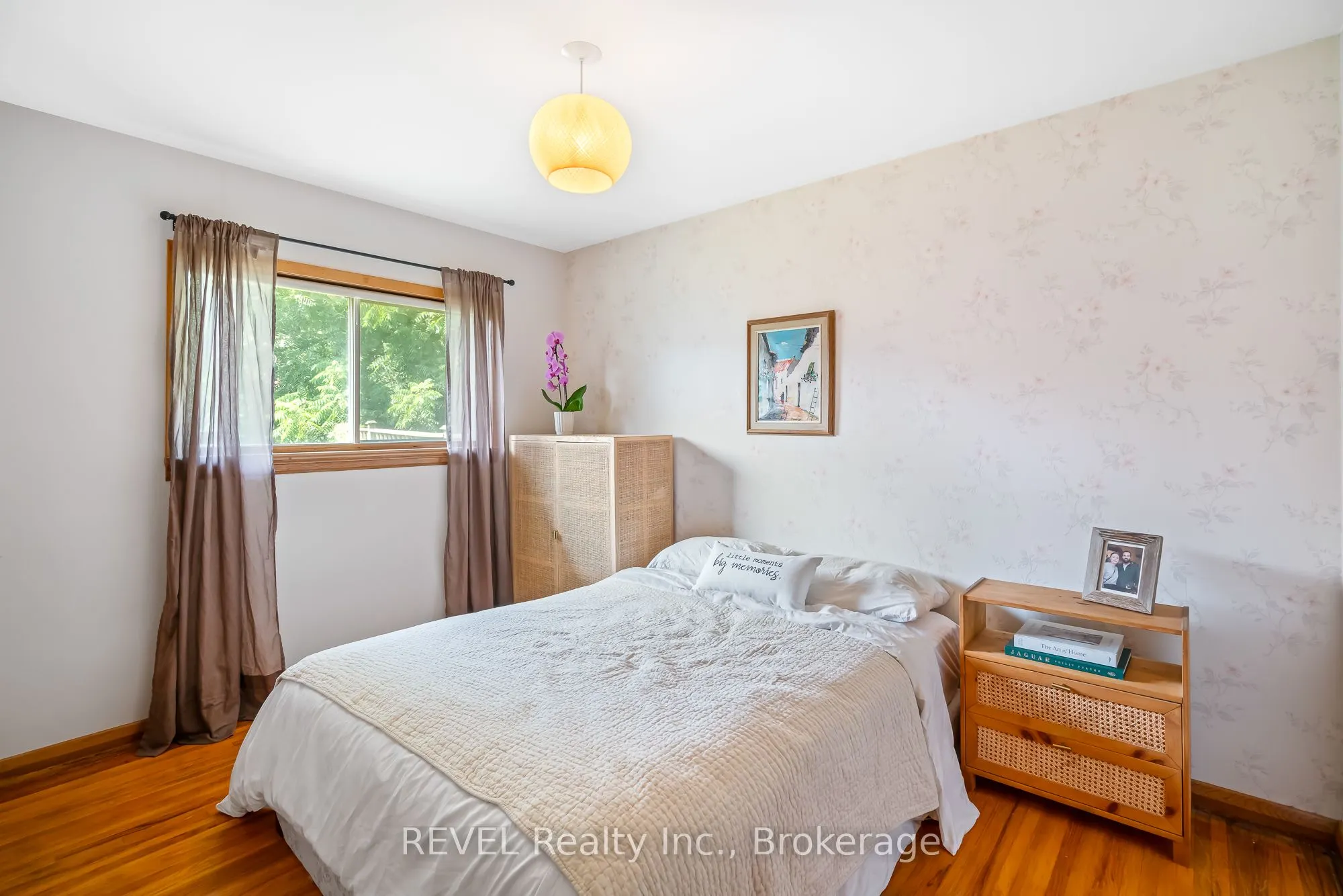 18 Broadmore Avenue