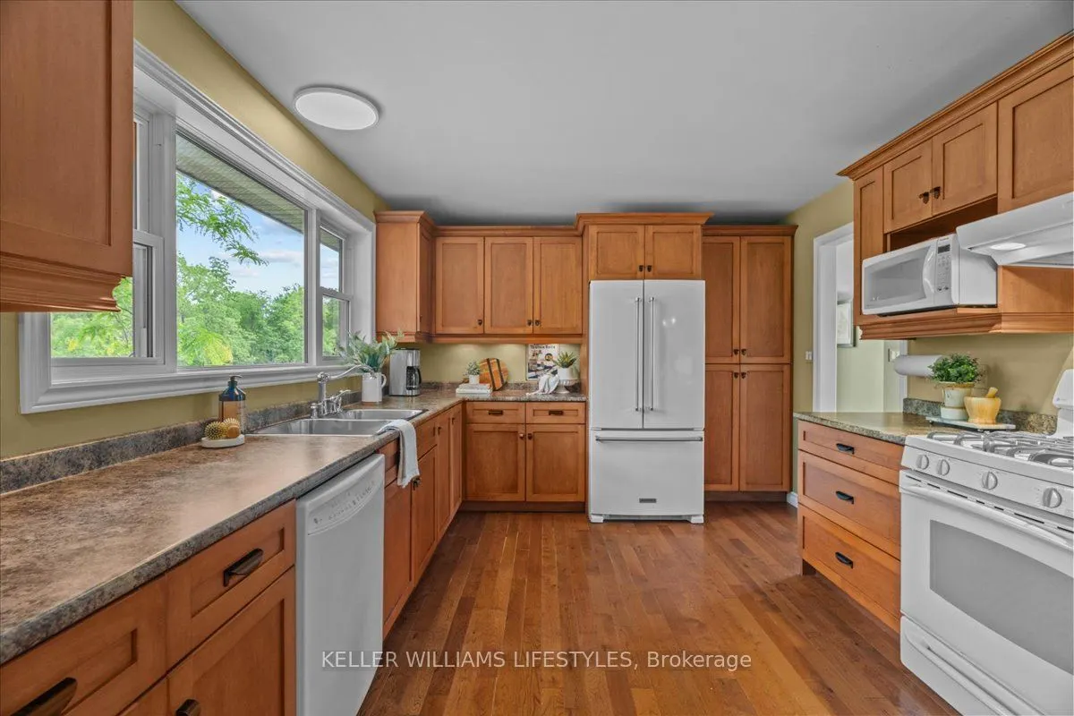 25728 McMurchy Line