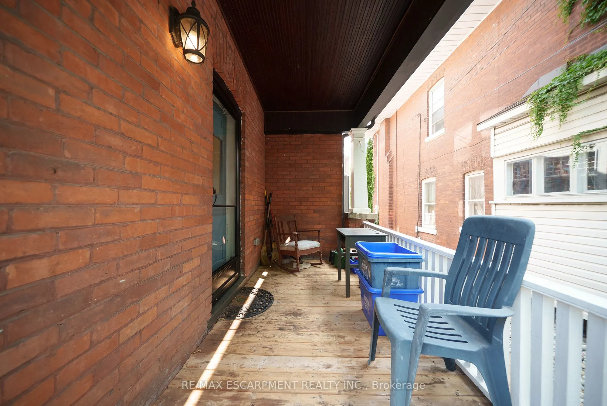 8 William Street