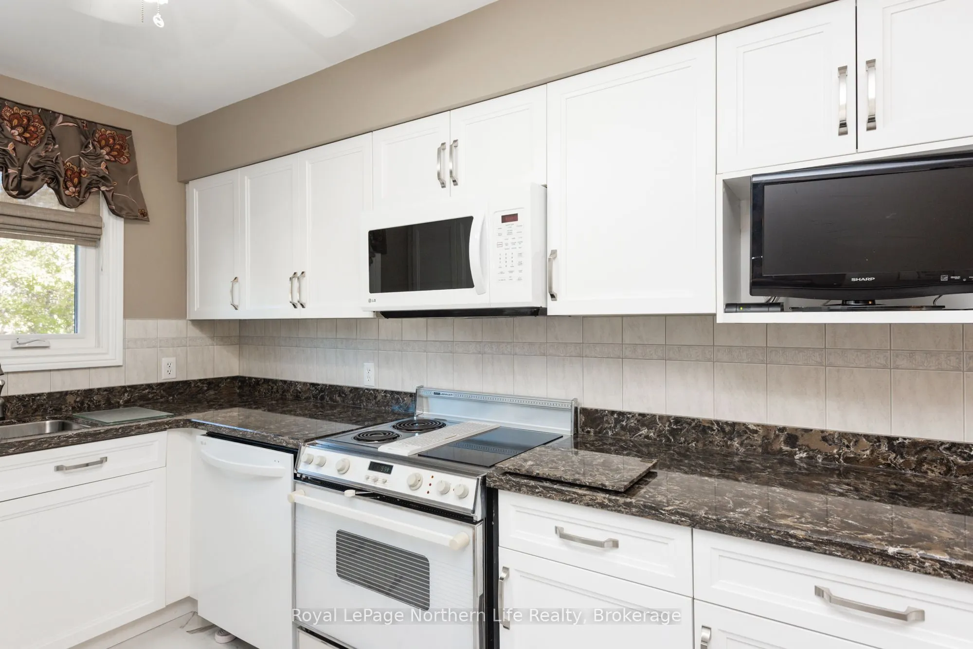 624 Lakeshore Drive, #22