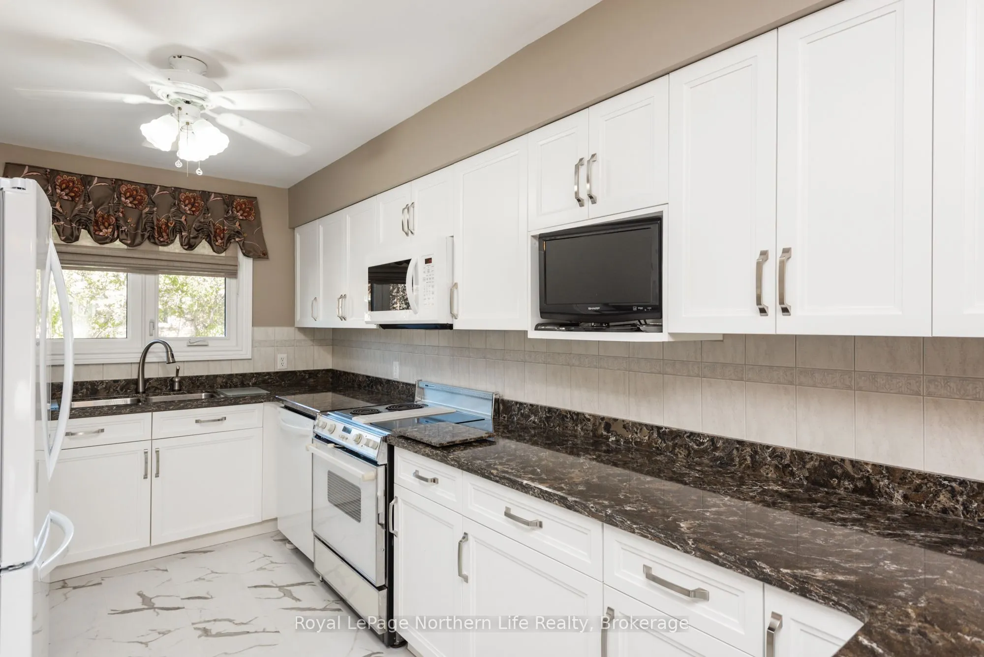 624 Lakeshore Drive, #22