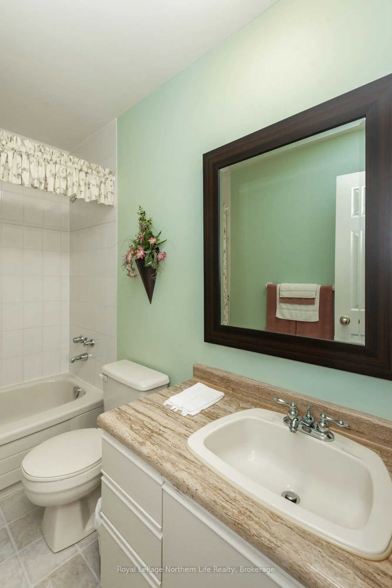 624 Lakeshore Drive, #22