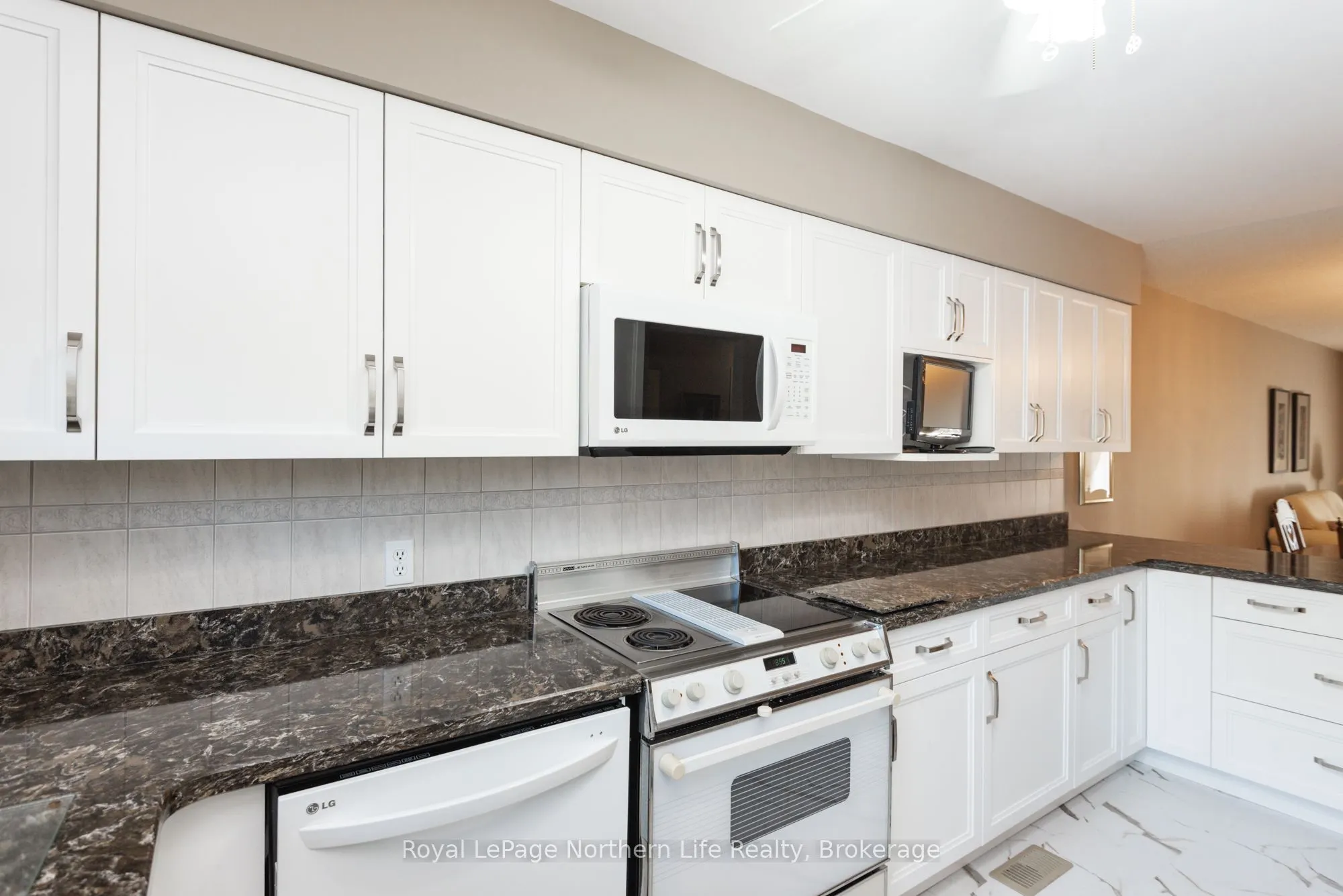 624 Lakeshore Drive, #22