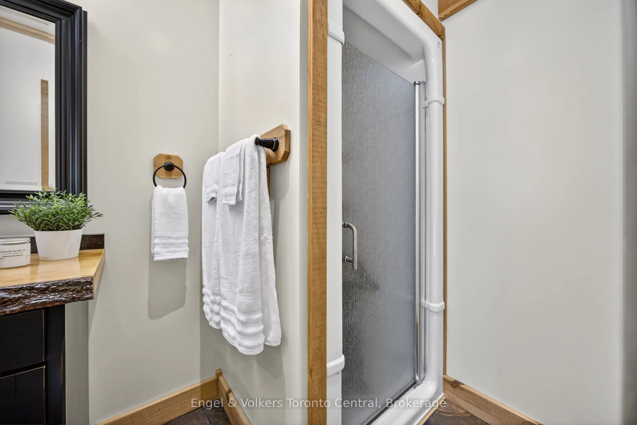 1750 Frank Cooper Trail, #1042 Amanda Lane