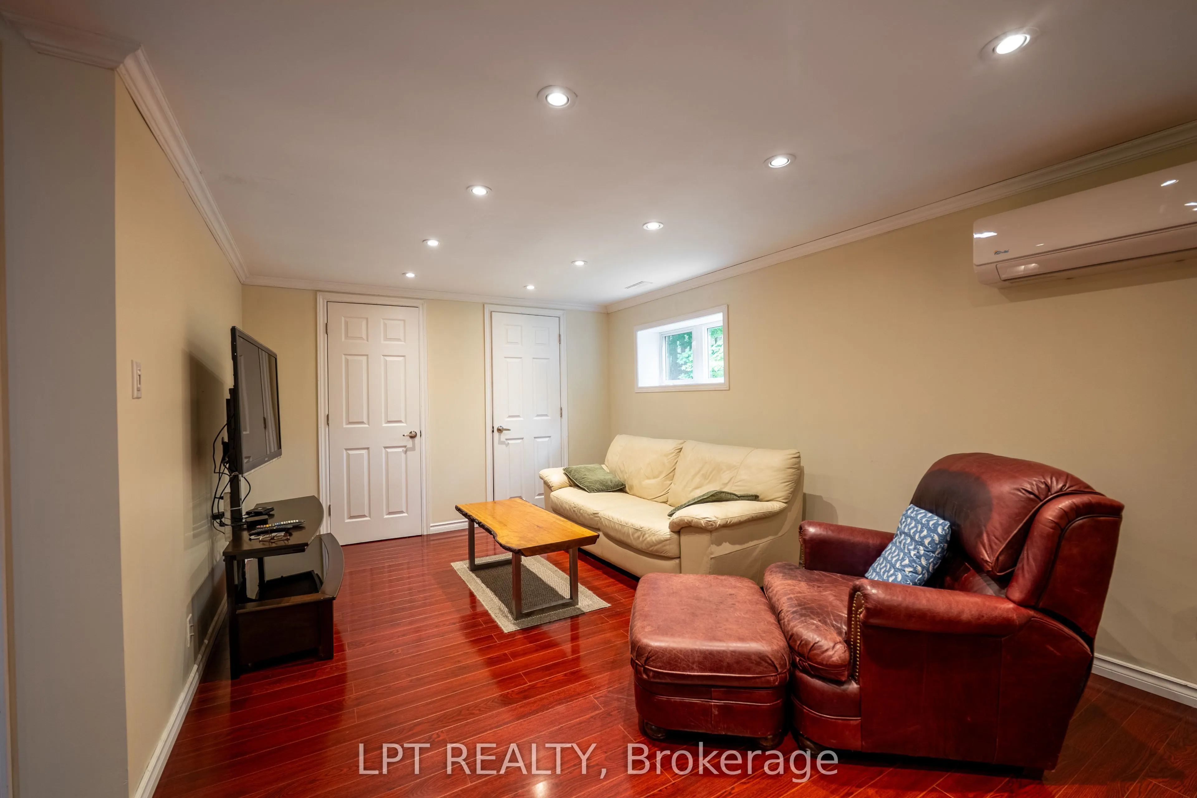 331 Maple Grove