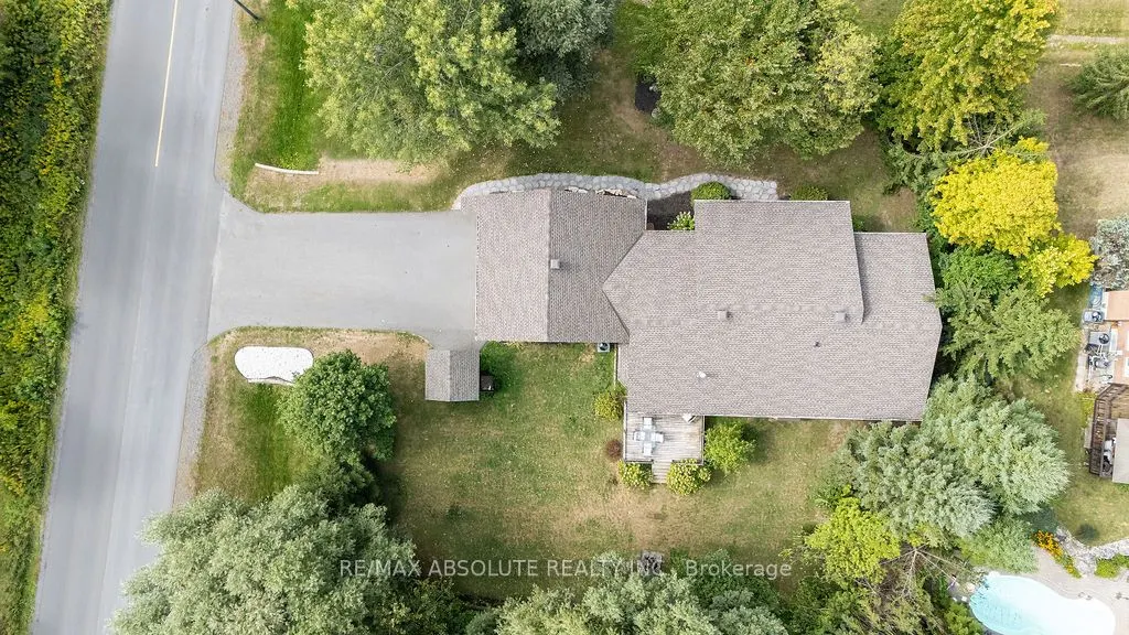 1601 Shauna Crescent