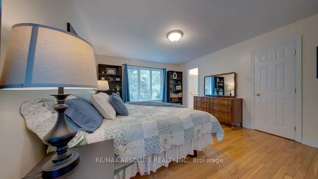 1601 Shauna Crescent
