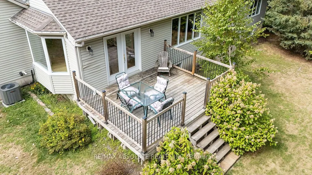 1601 Shauna Crescent