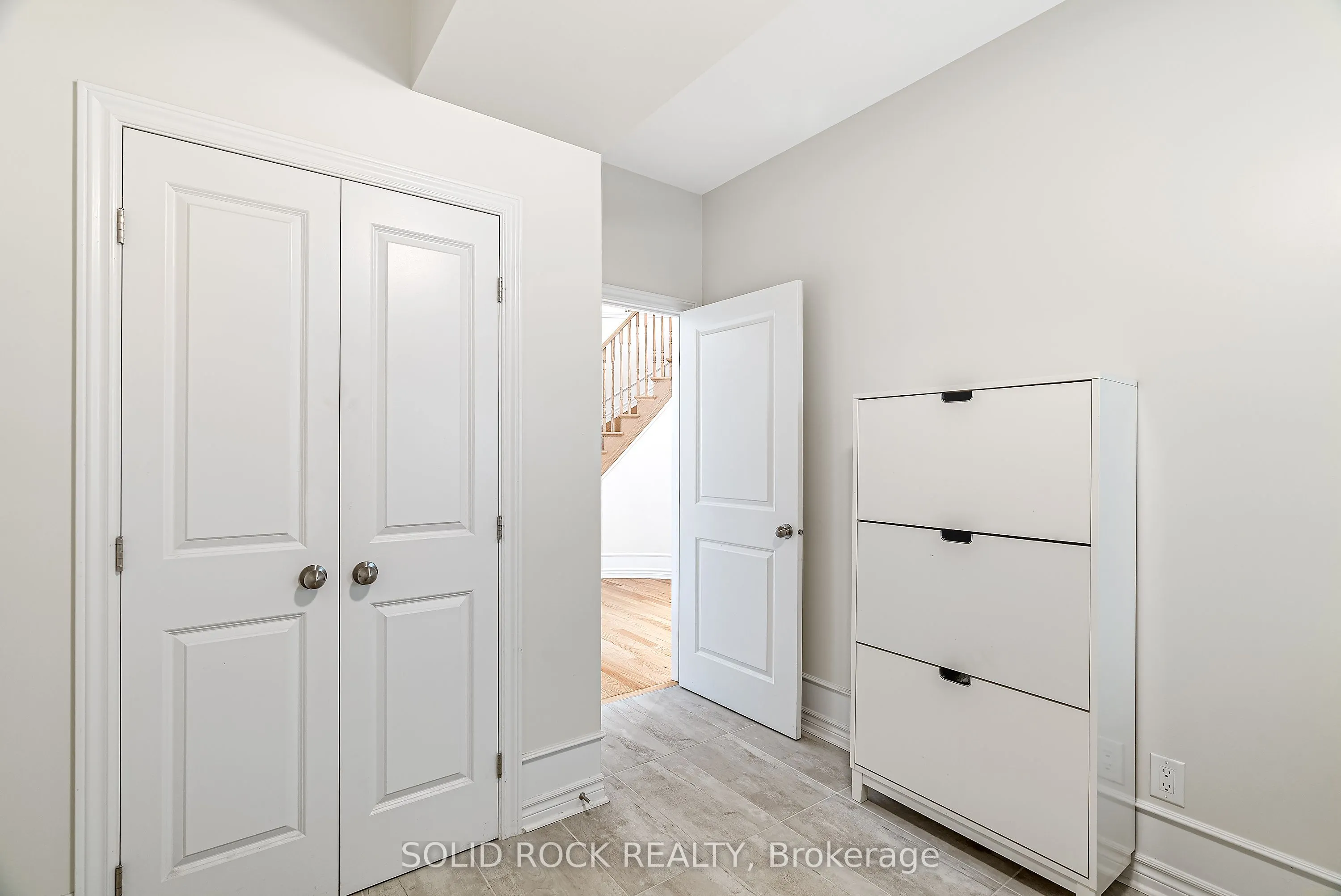 326 Memorial Grove