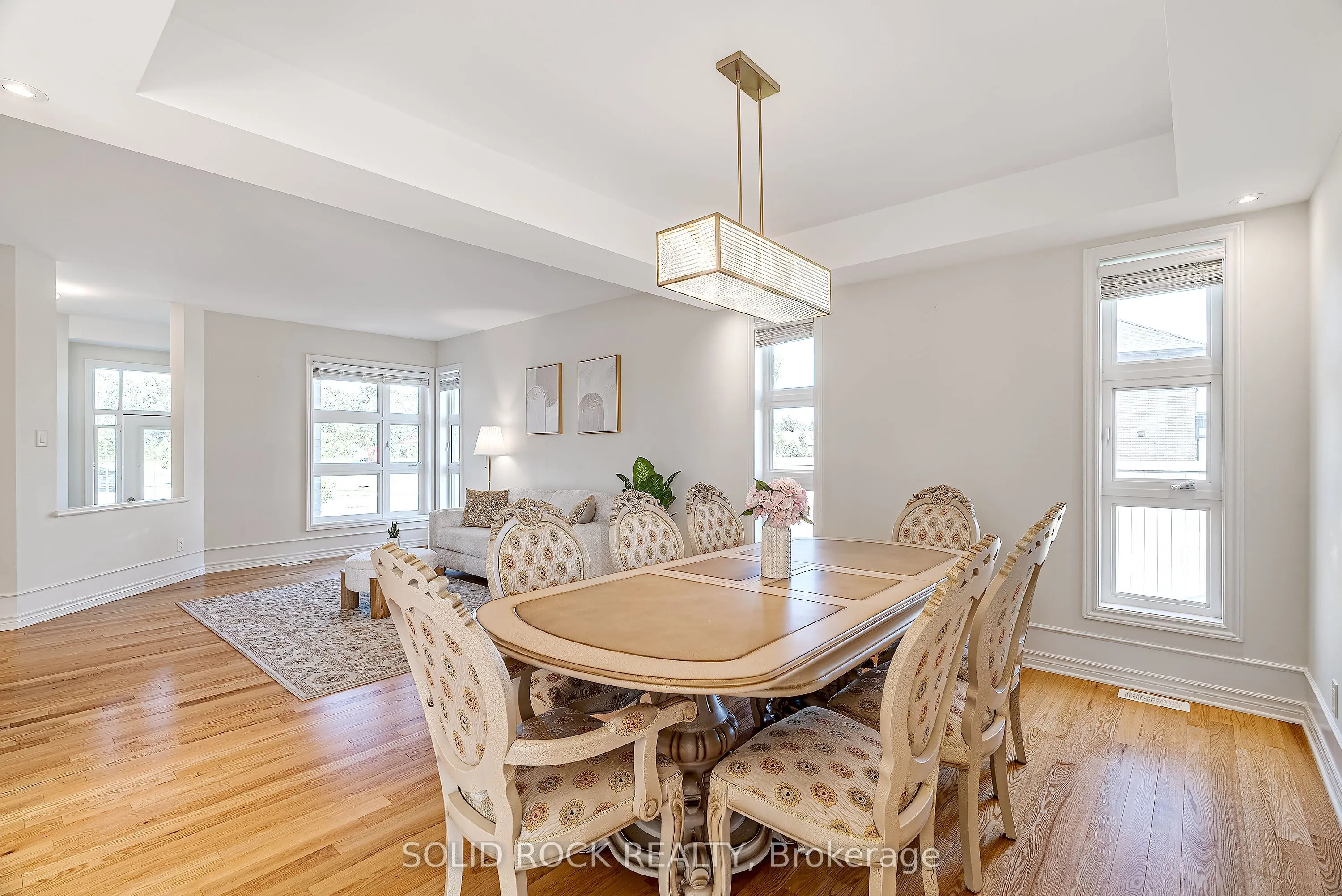 326 Memorial Grove