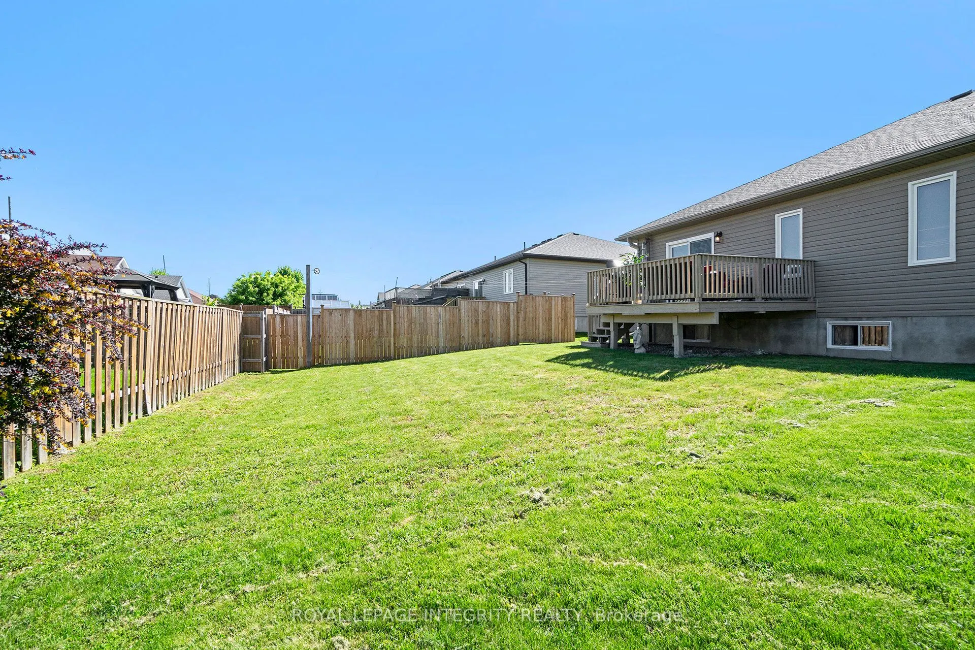 44 Lee Avenue