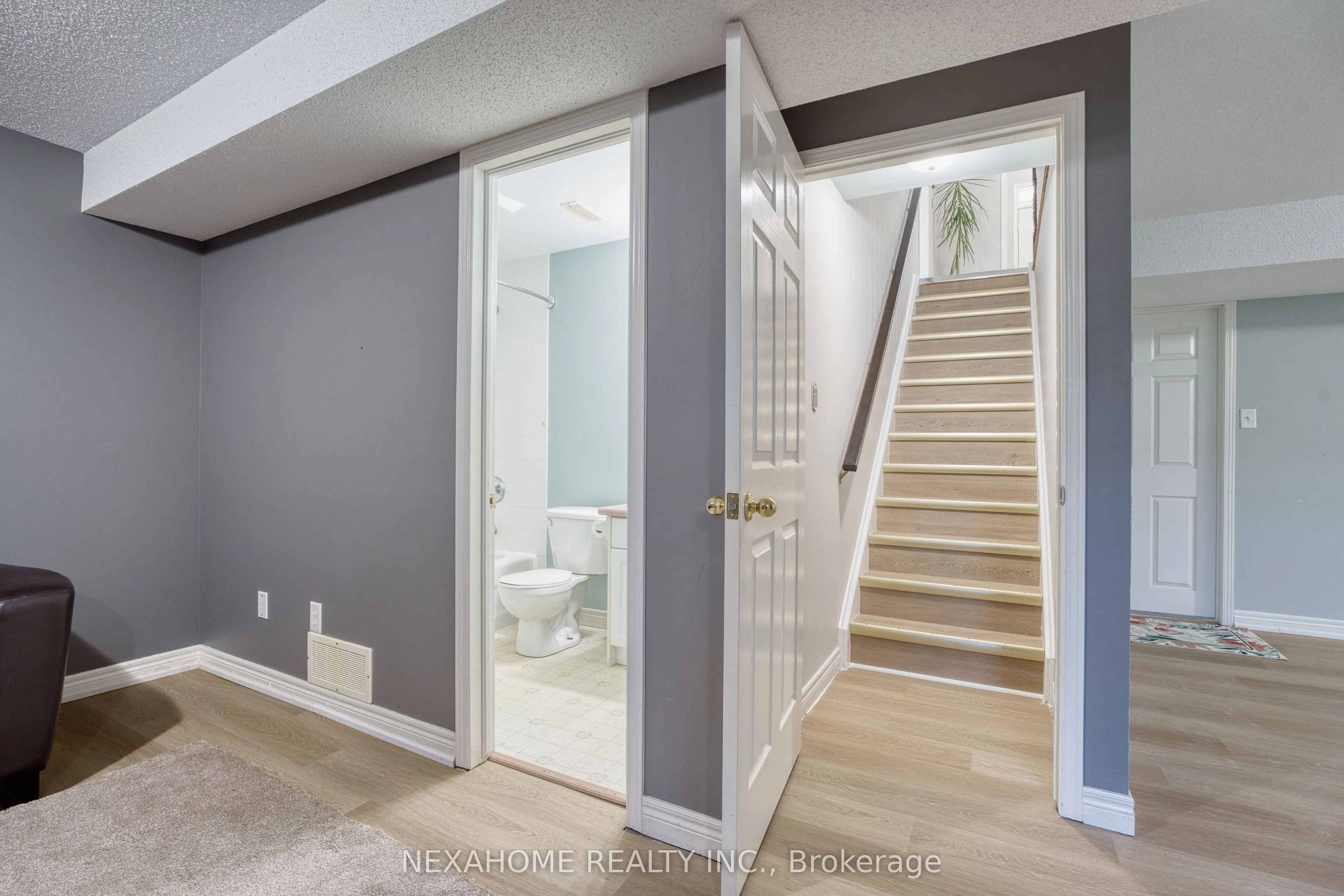 87 Donker Drive, #23