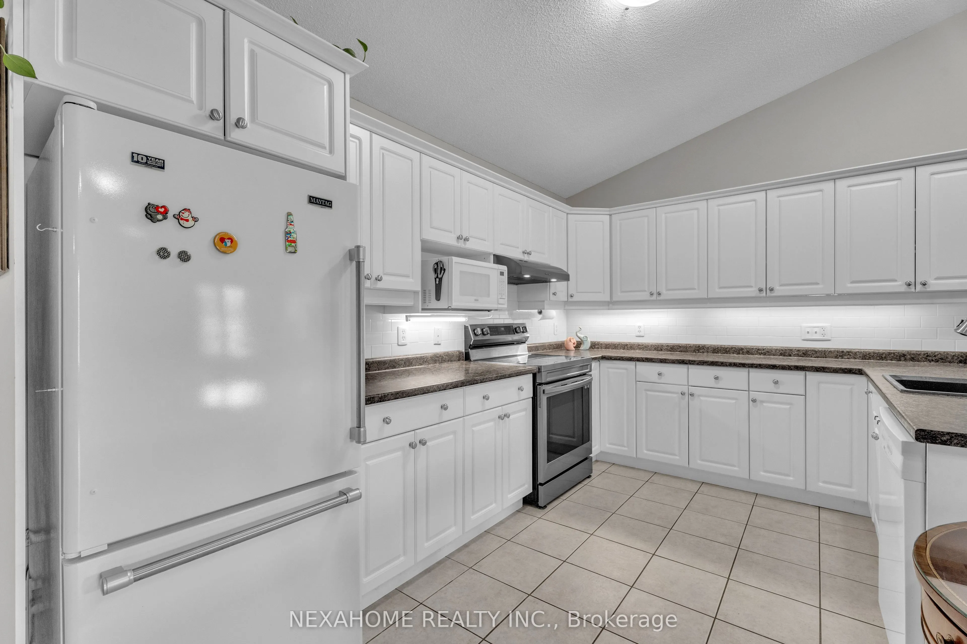87 Donker Drive, #23