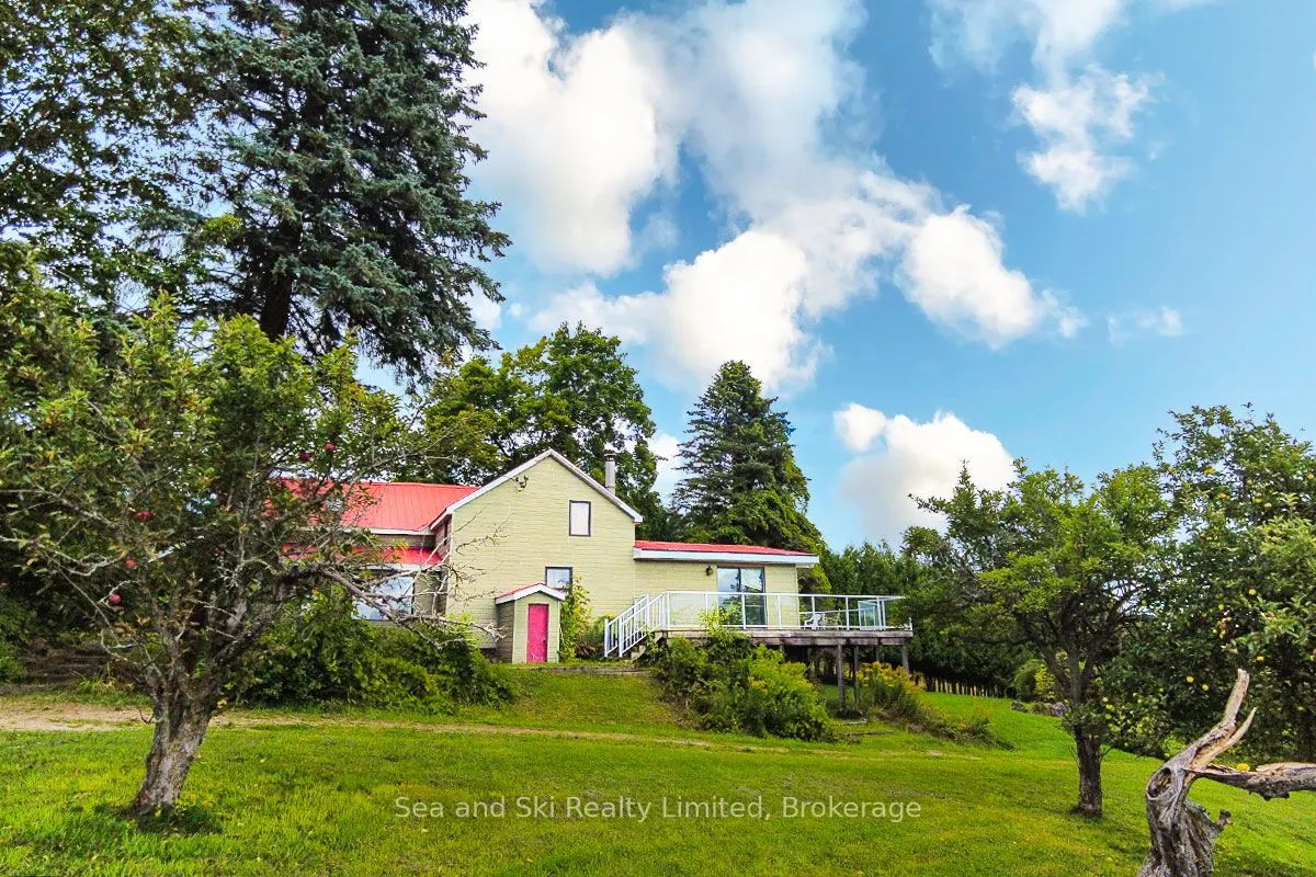 195908 Grey Road 7 Road S