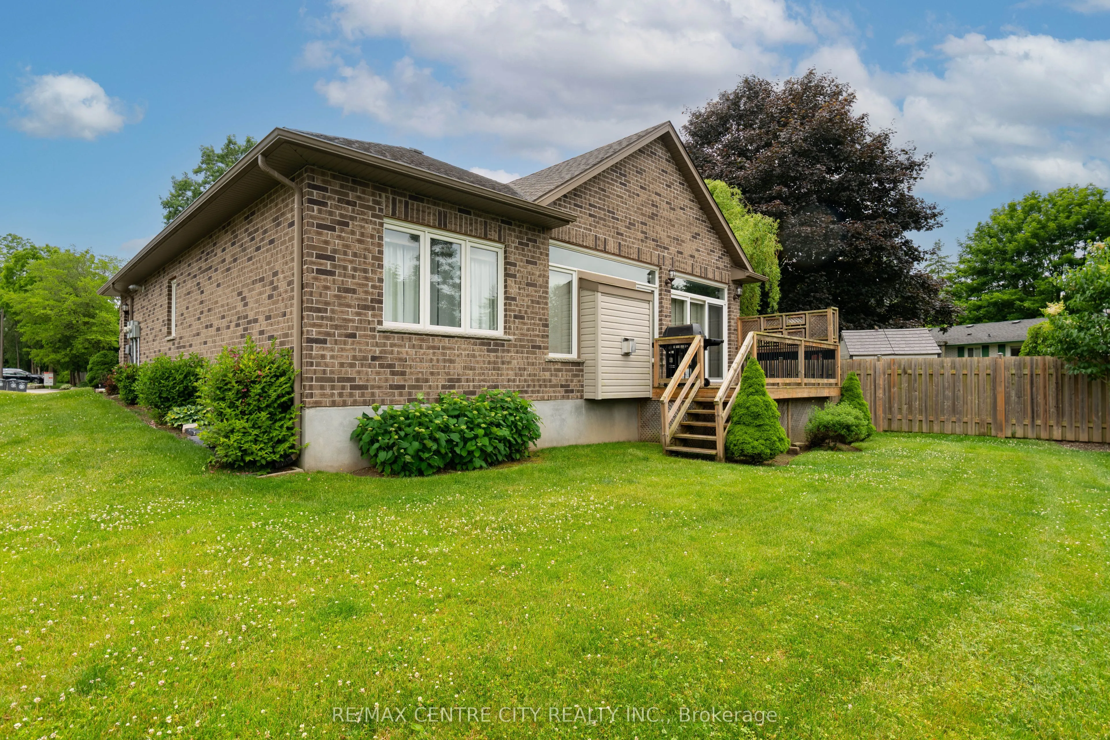 1 Vineden Drive, #12