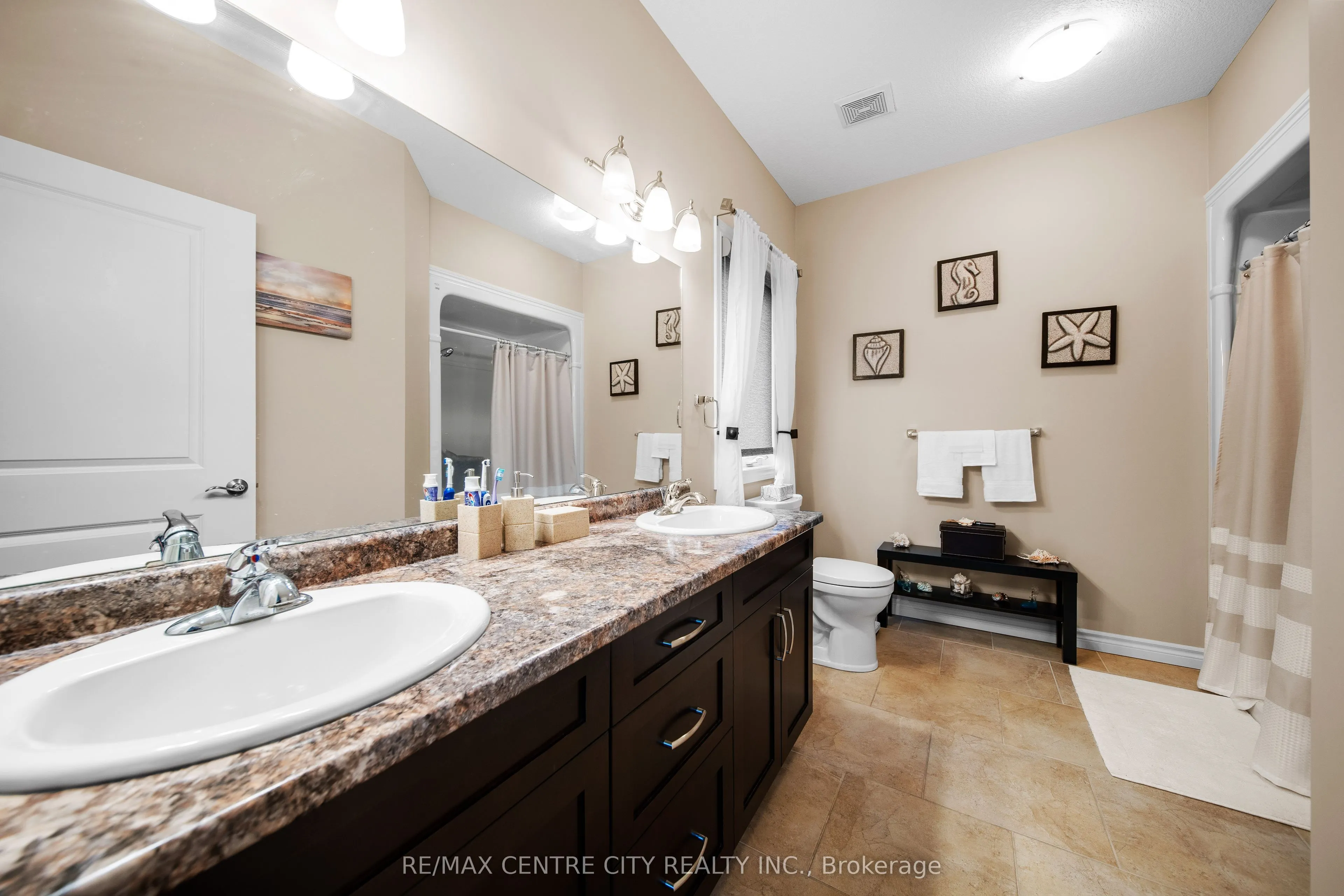 1 Vineden Drive, #12